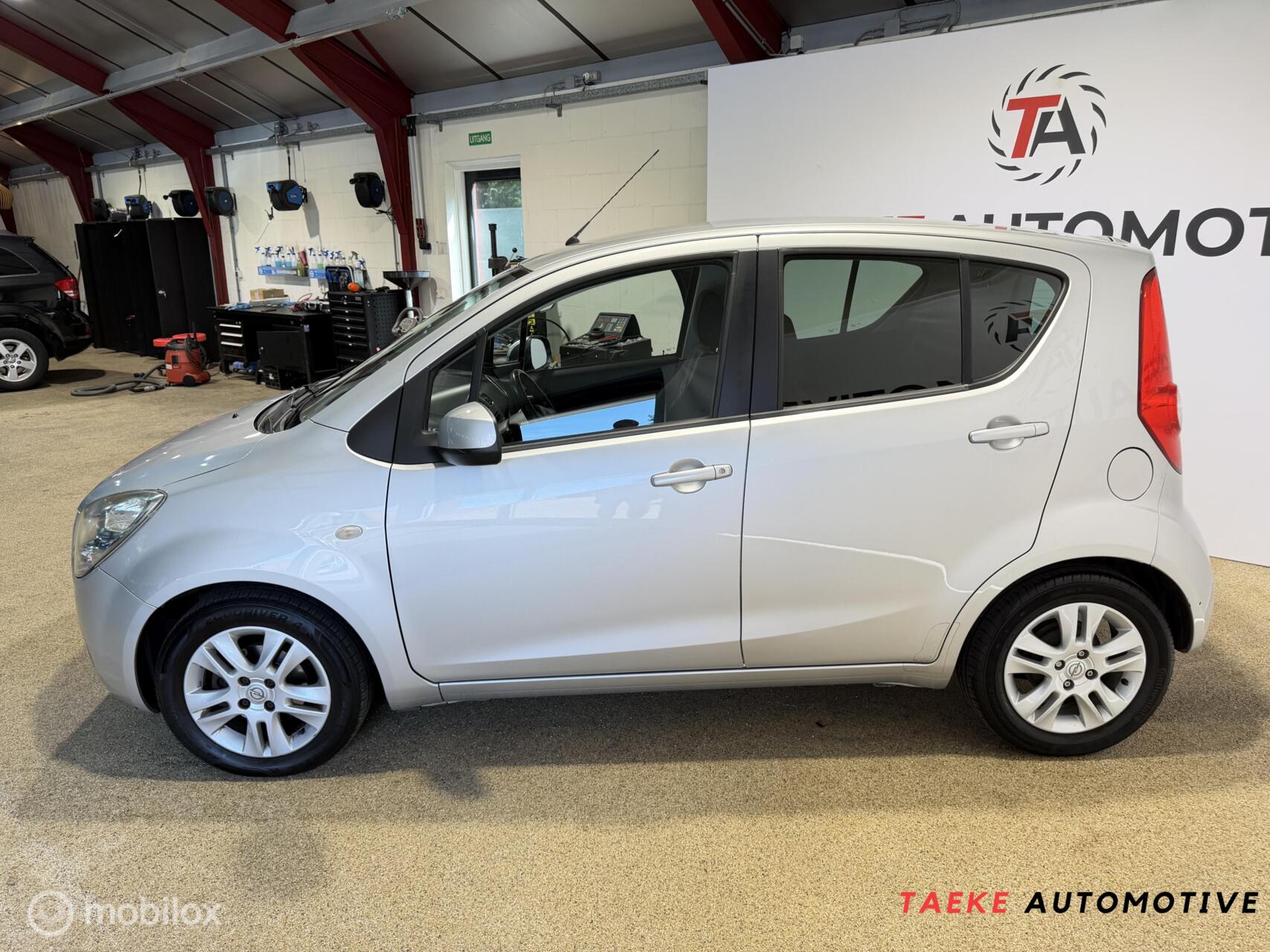 Foto van Opel Agila