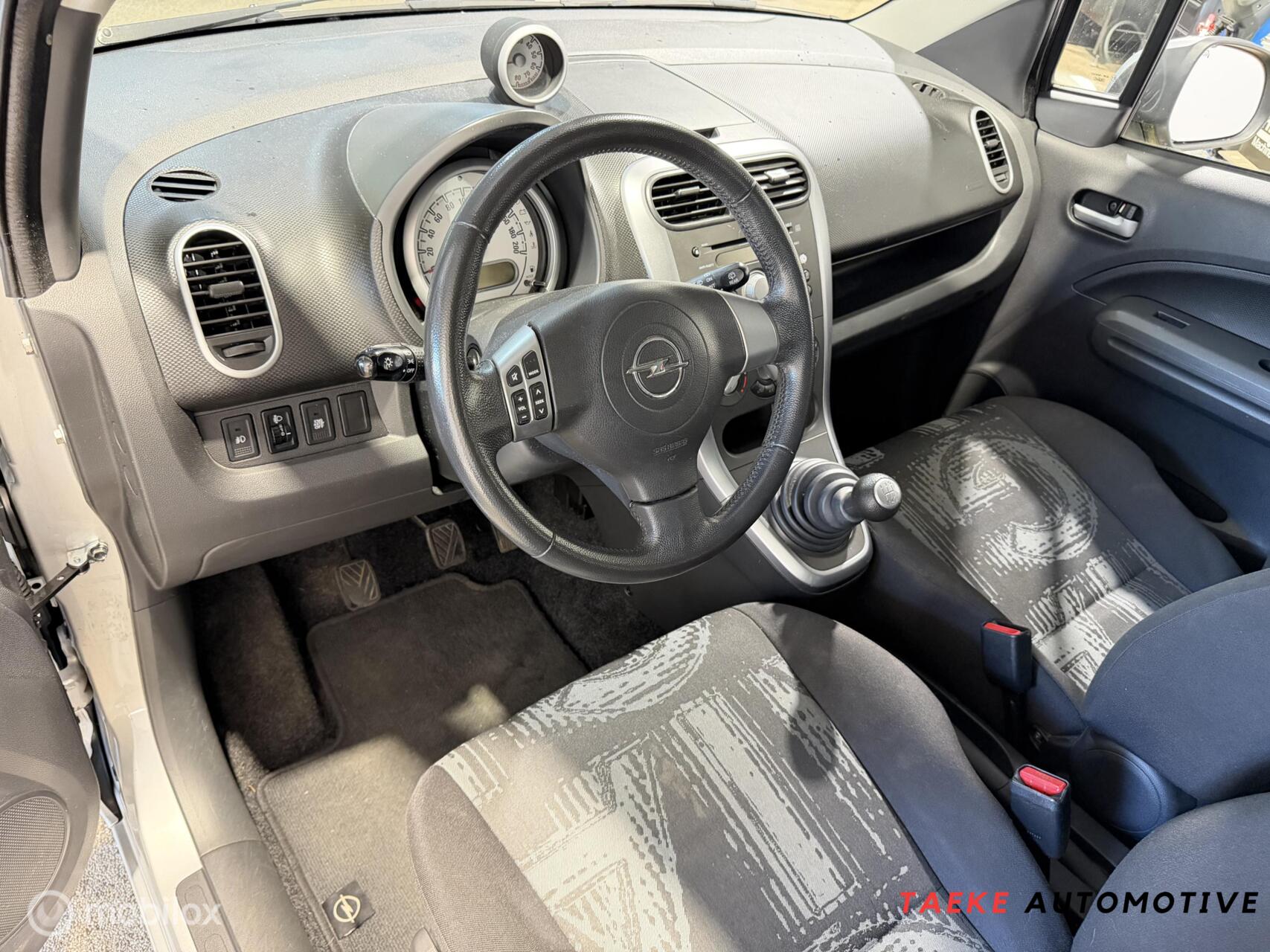Foto van Opel Agila