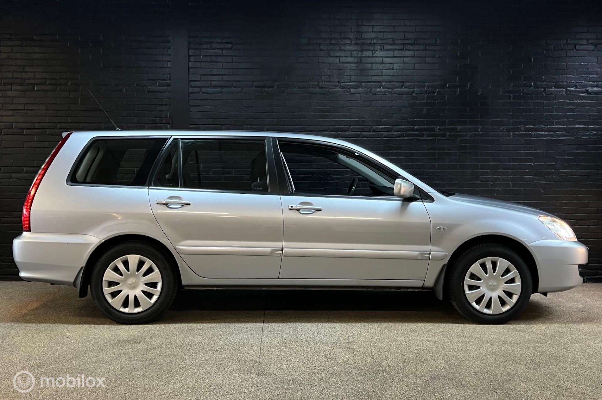 Foto van Mitsubishi Mitsubishi Lancer Wagon