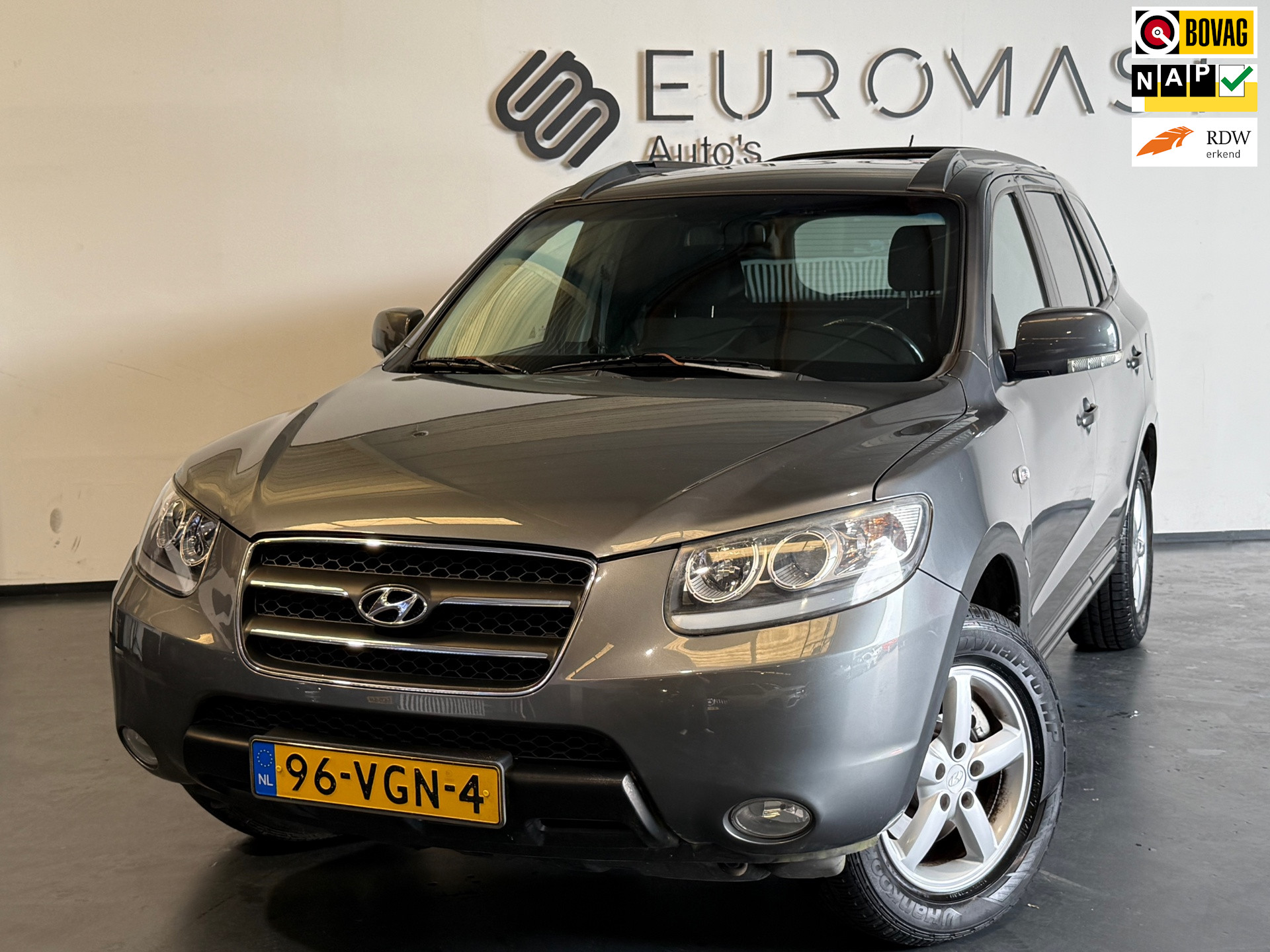 Hyundai Santa Fe 2.2 Crdi Van 2.2 CRDi VGT DynamicVersion Grijs Kenteken Automaat Airco Cruise Pdc Trekhaak Nieuwe Apk 2007 - voorkant