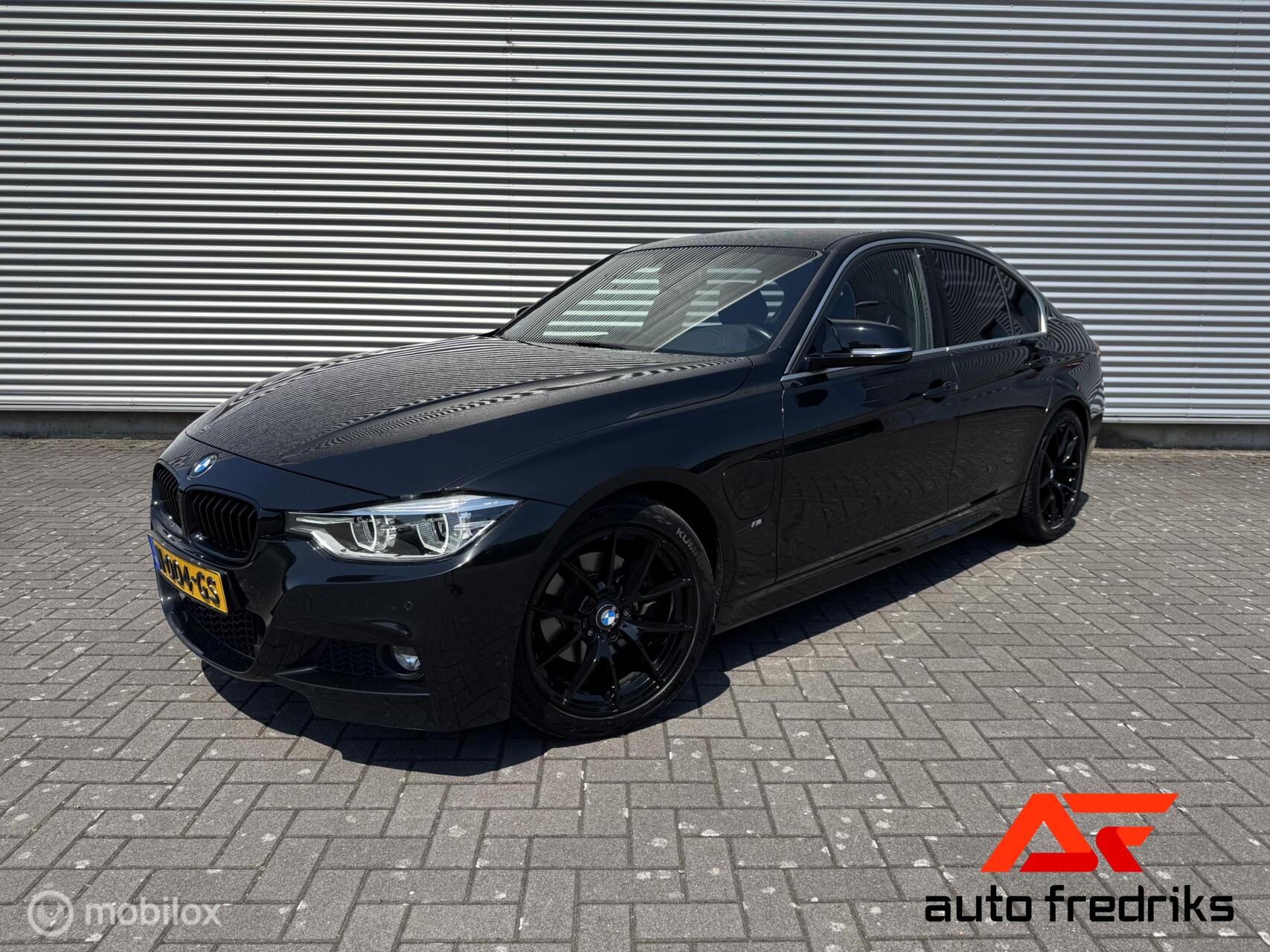 BMW 330e Iperformance 330e High Executive M-Sport Shadow line 2017 - voorkant