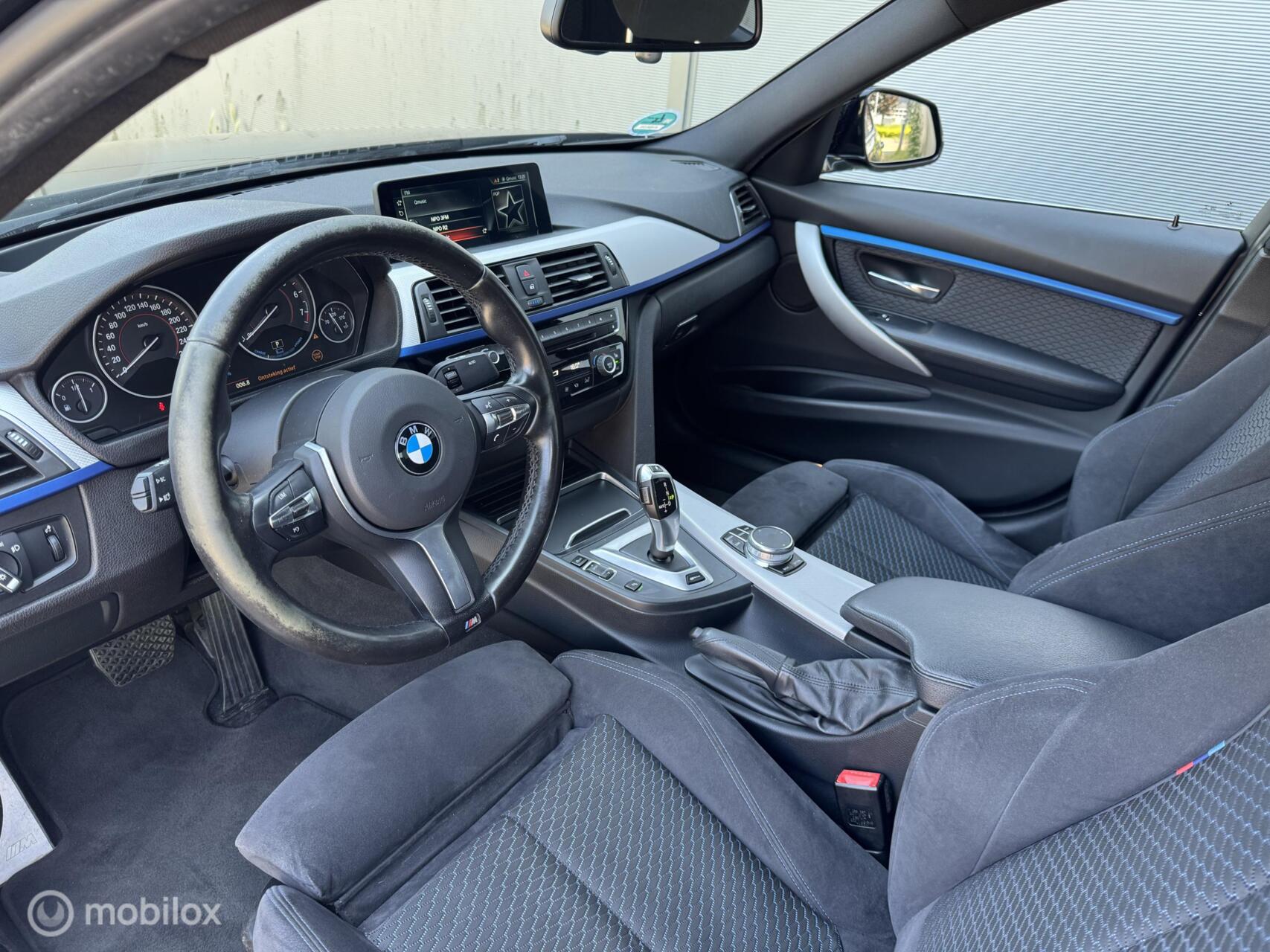 Foto van BMW 330e Iperformance