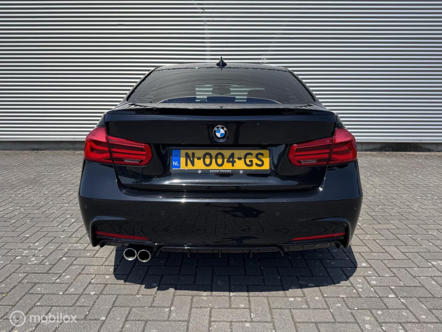 Foto van BMW 330e Iperformance