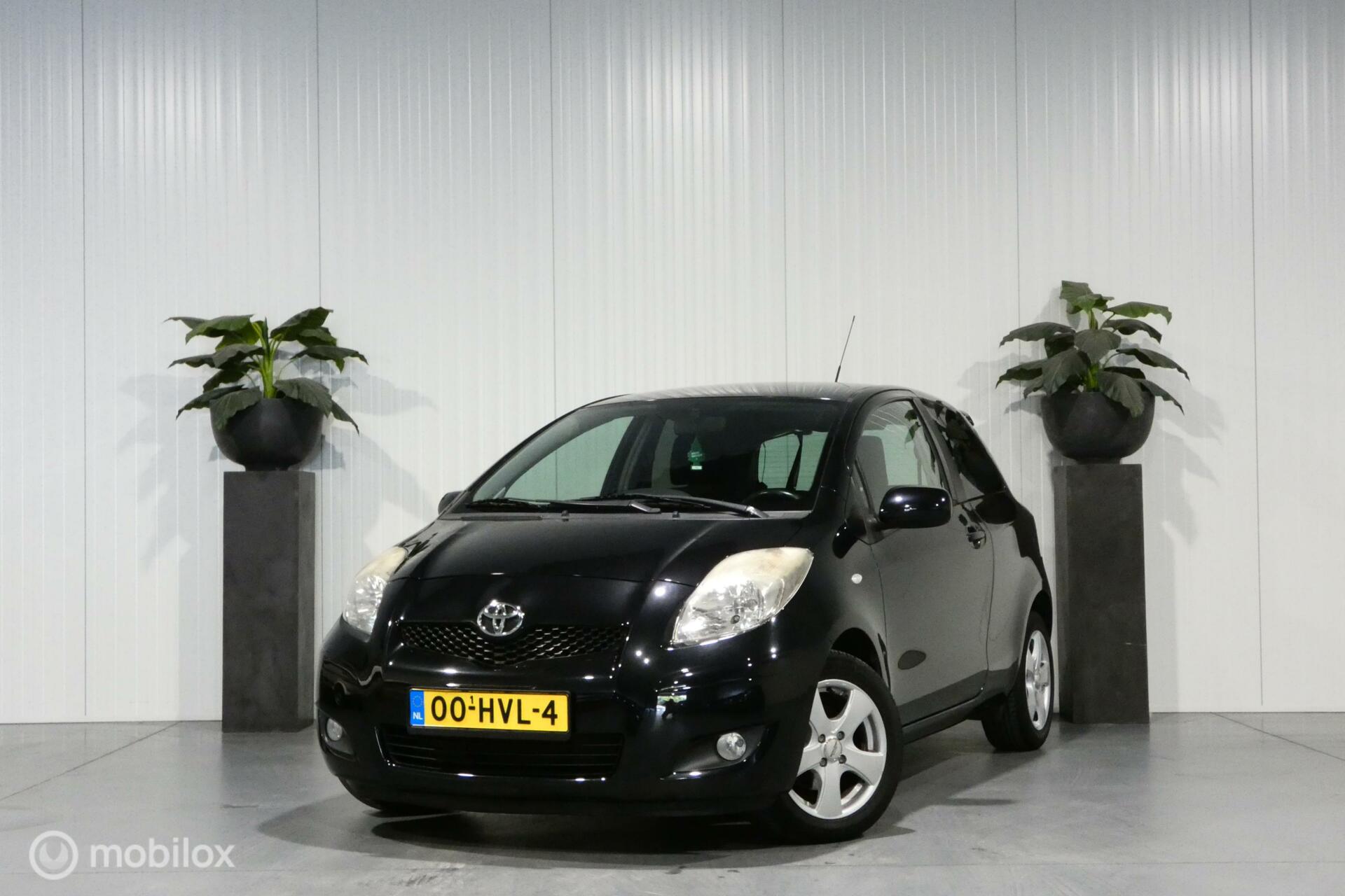 Toyota Yaris 1.3 VVTi Aspiration airco elektrische ramen apk 2009 - voorkant