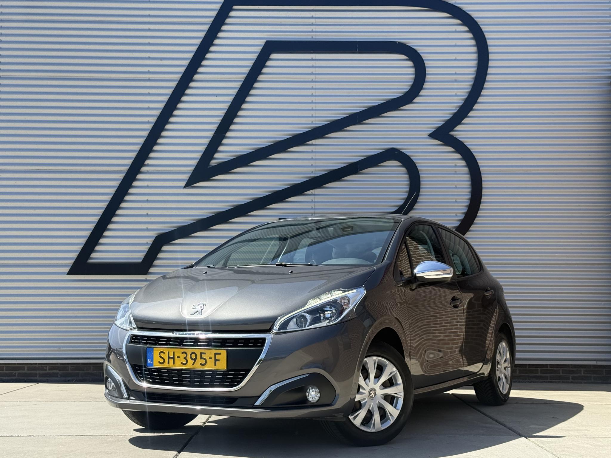 Peugeot 208 1.2 PureTech Blue Lion 2018 - voorkant