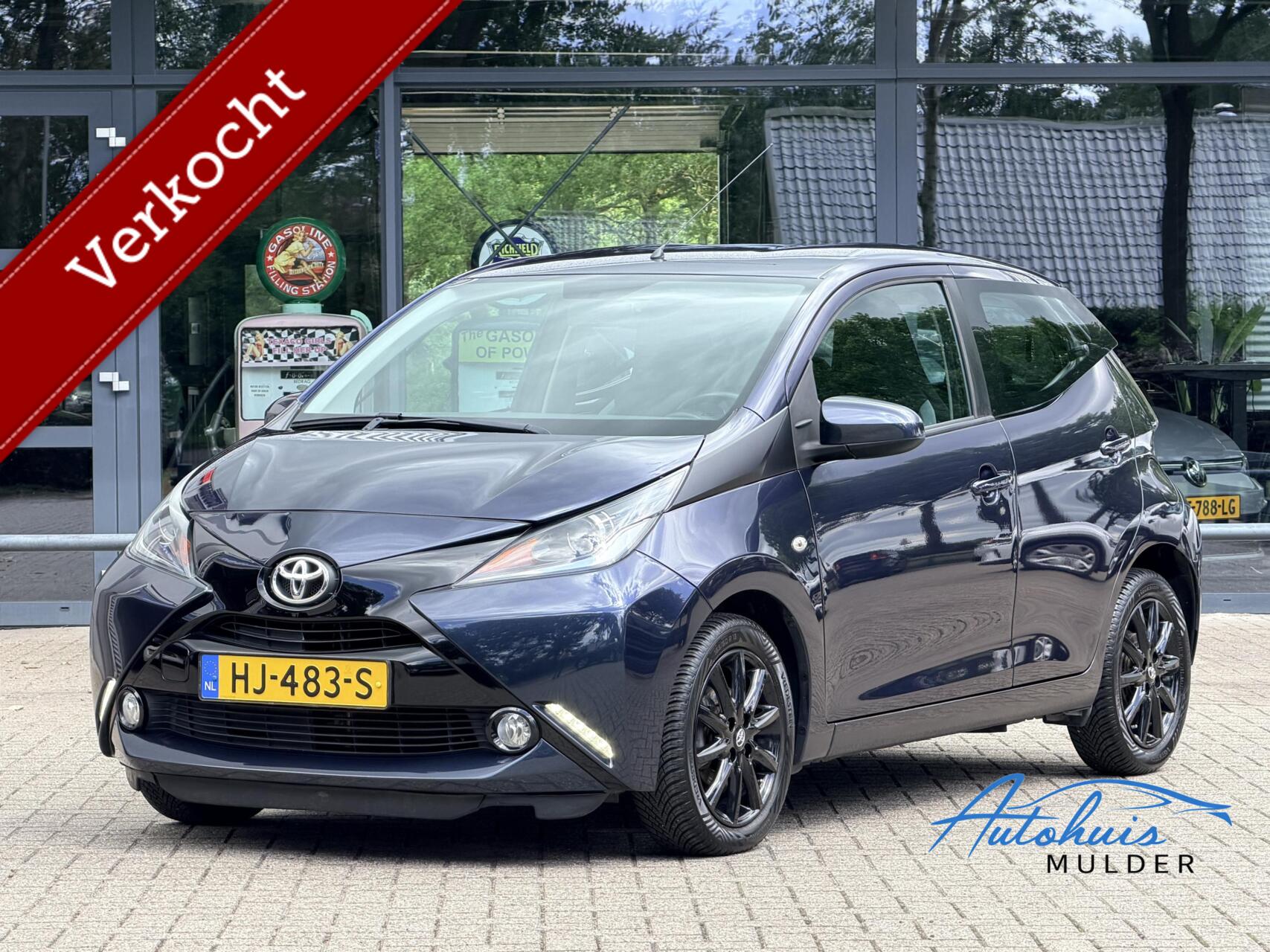 Toyota Toyota Aygo 1.0 VVT-i x-play | Automaat | Camera | Bluetooth | Dealer Onderhouden 2015 - voorkant