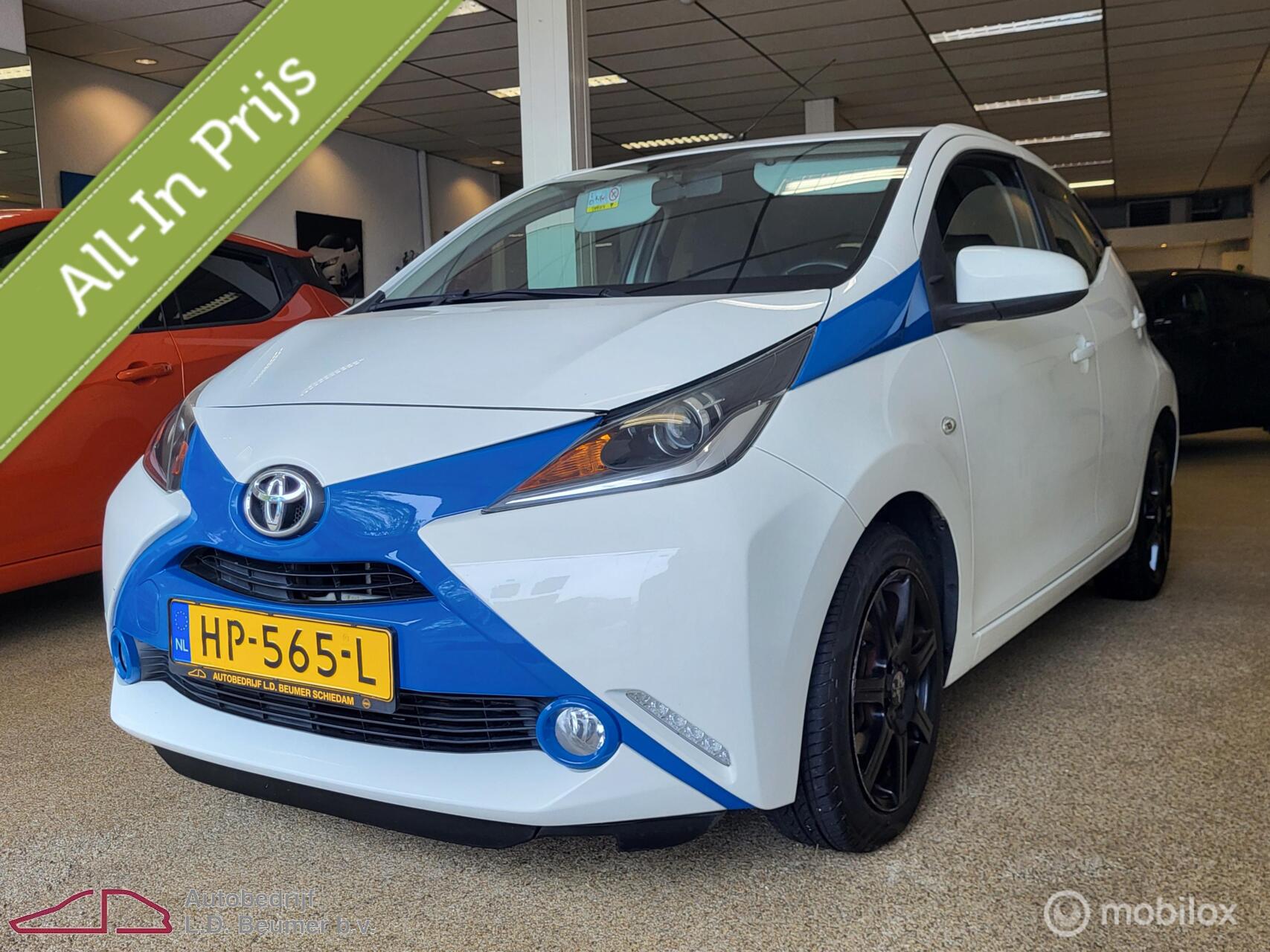 Toyota Toyota Aygo 1.0 VVT-i x-play *NL, 1e EIG, CAMERA, RIJKLAARPRIJS!* 2015 - voorkant