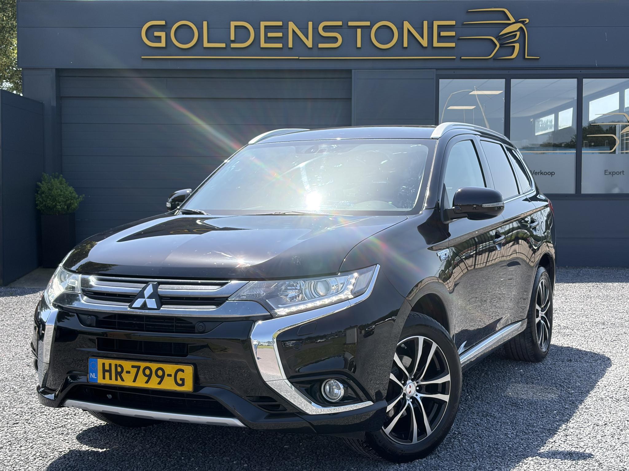 Foto van MITSUBISHI MITSUBISHI OUTLANDER