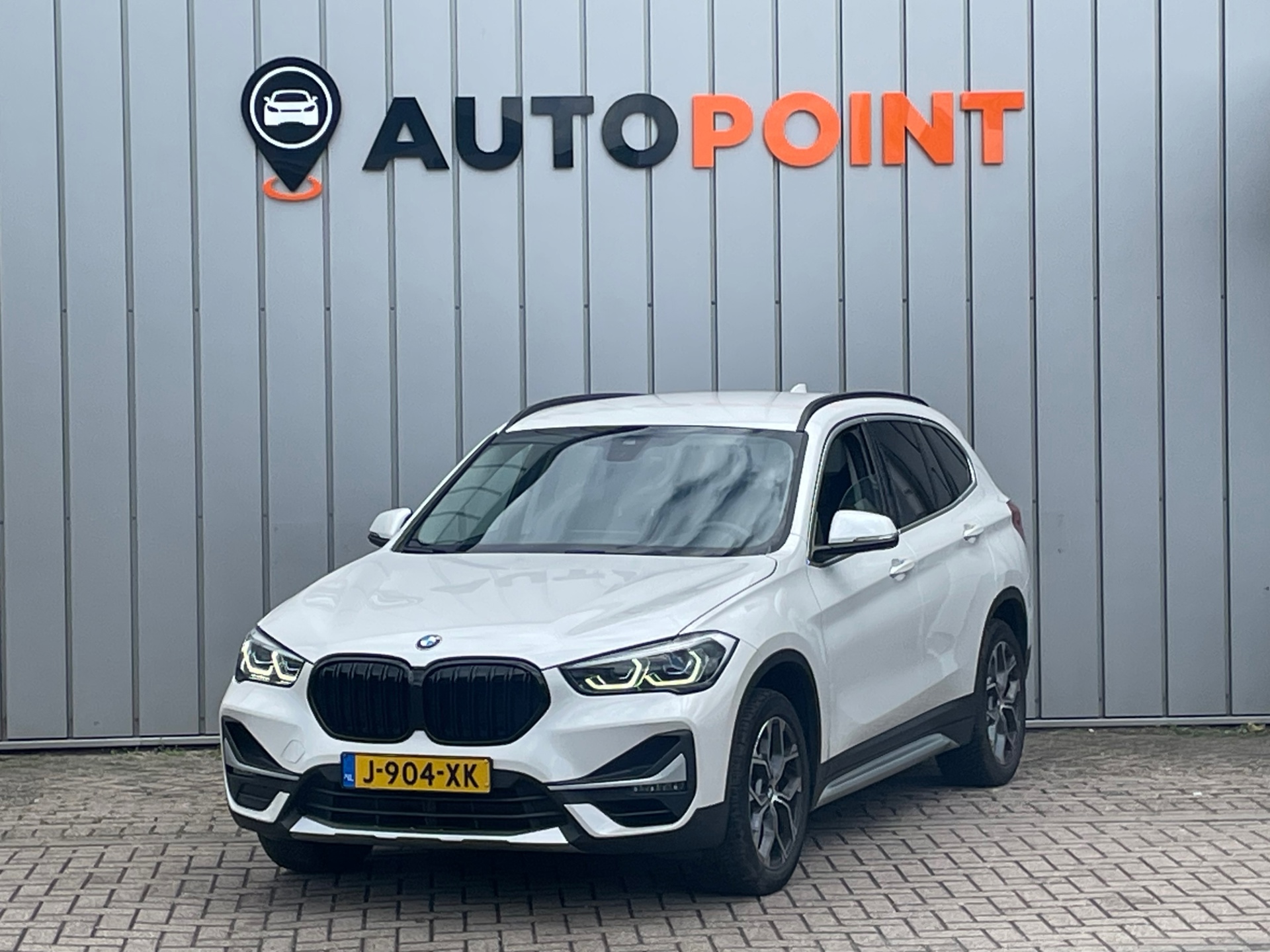 BMW X1 sDrive18i Executive Edition 2020 - voorkant
