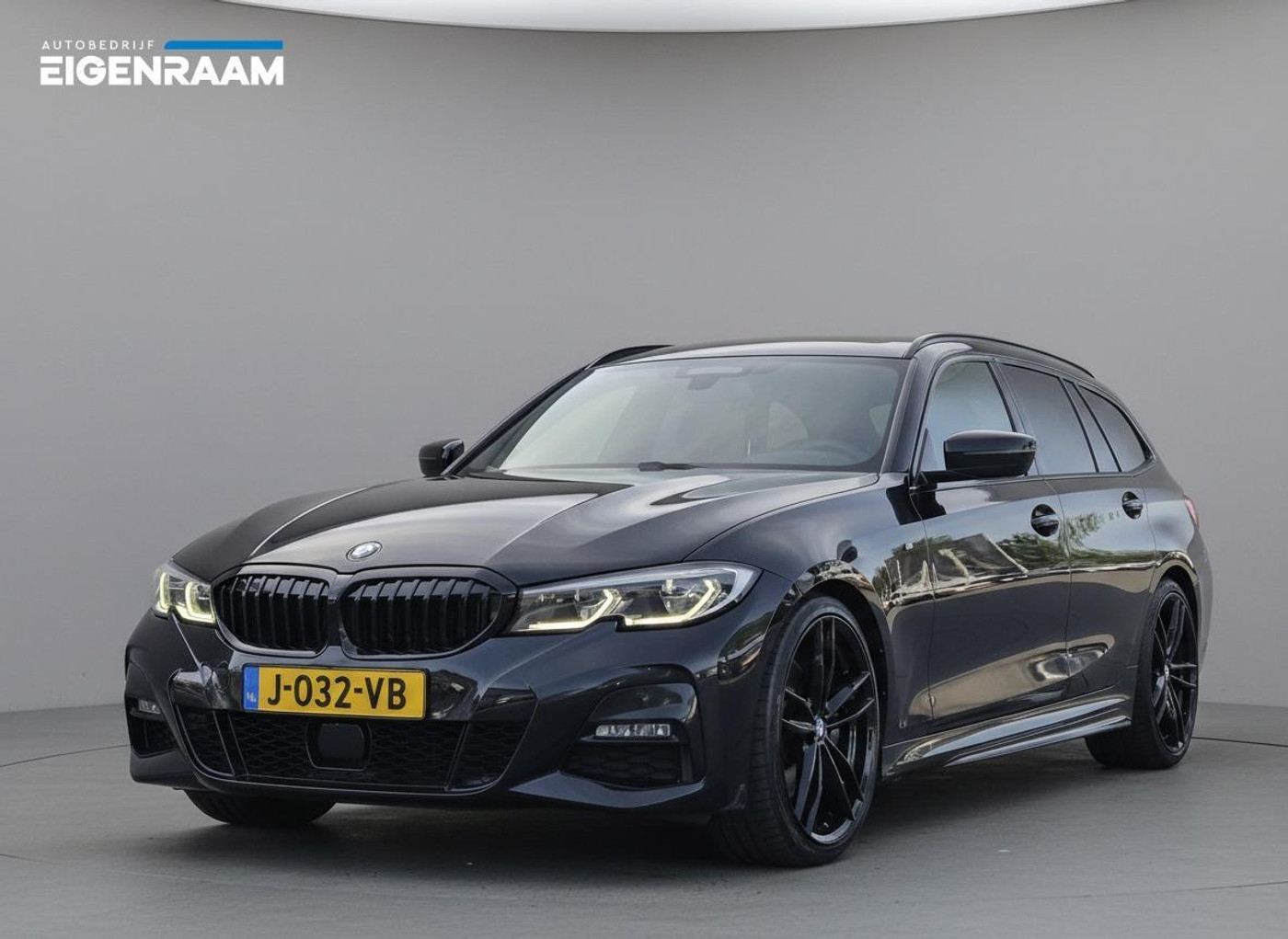 BMW 3-serie Touring 330i High Executive 2020 - voorkant