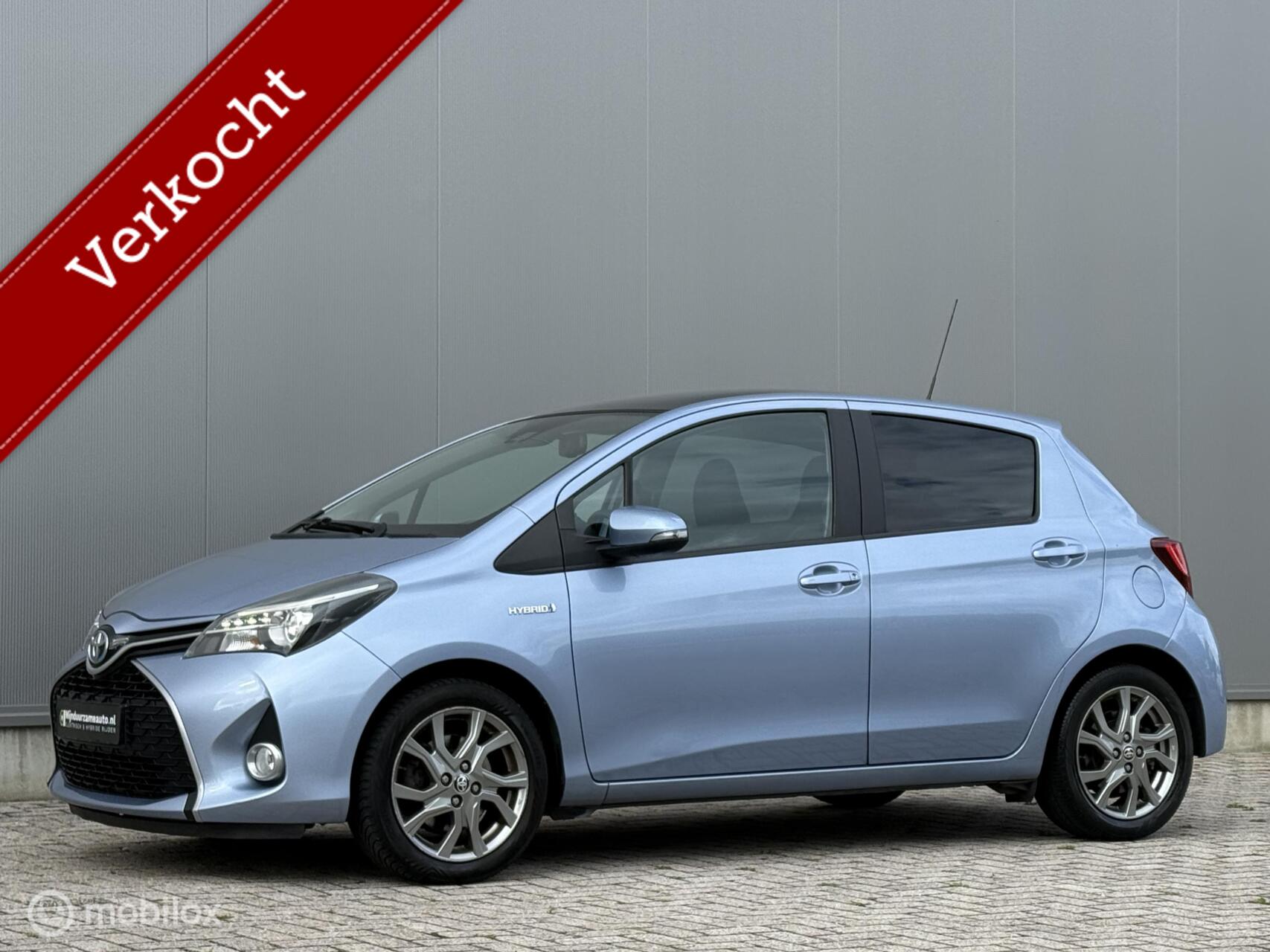 Toyota Toyota Yaris Hybrid 1.5 Hybrid Dynamic, Pano, Dealer ond, Camera 2016 - voorkant