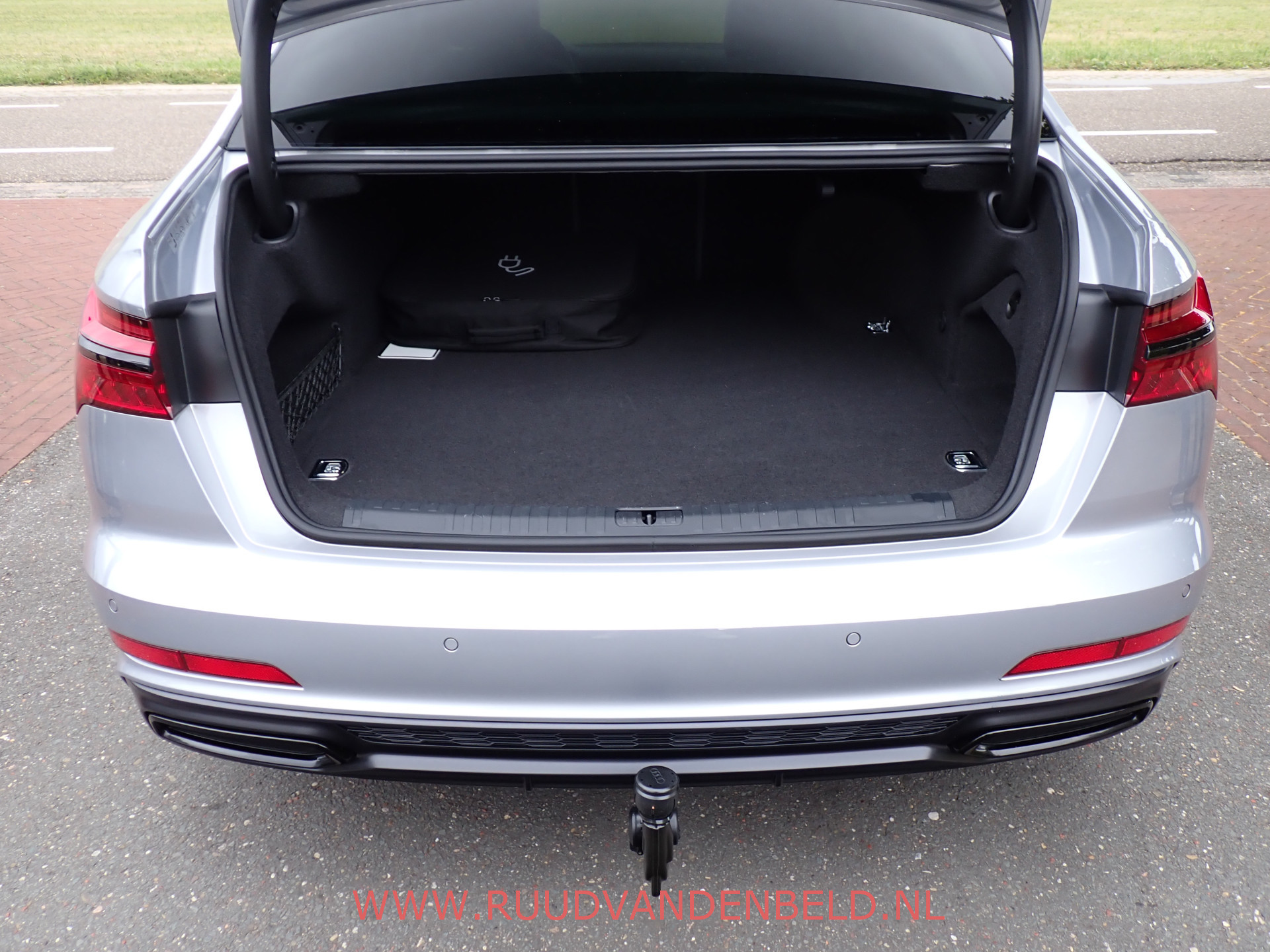 Foto van Audi A6 55 TFSI E