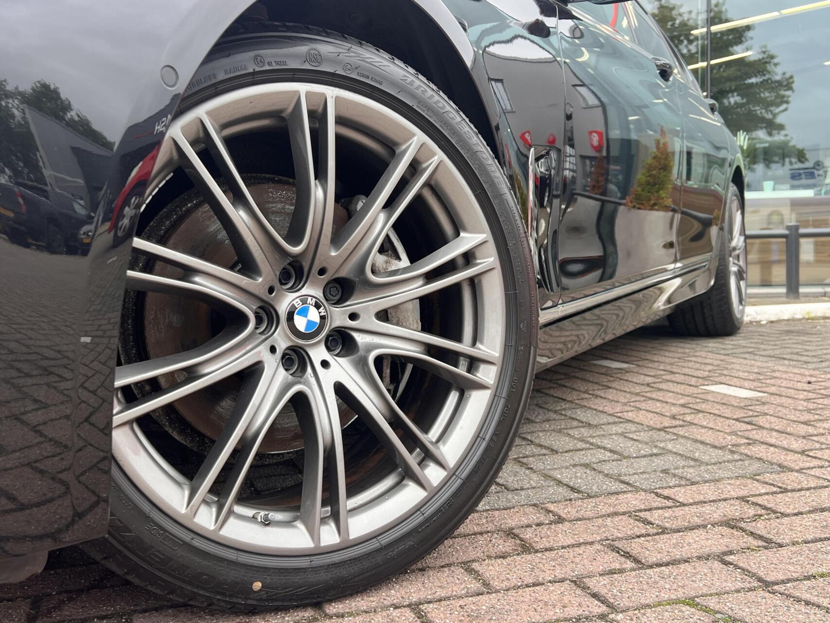 Foto van BMW 730d xDrive