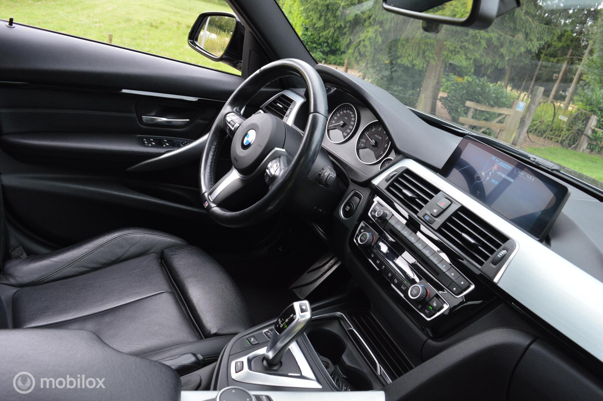 Foto van BMW 330e