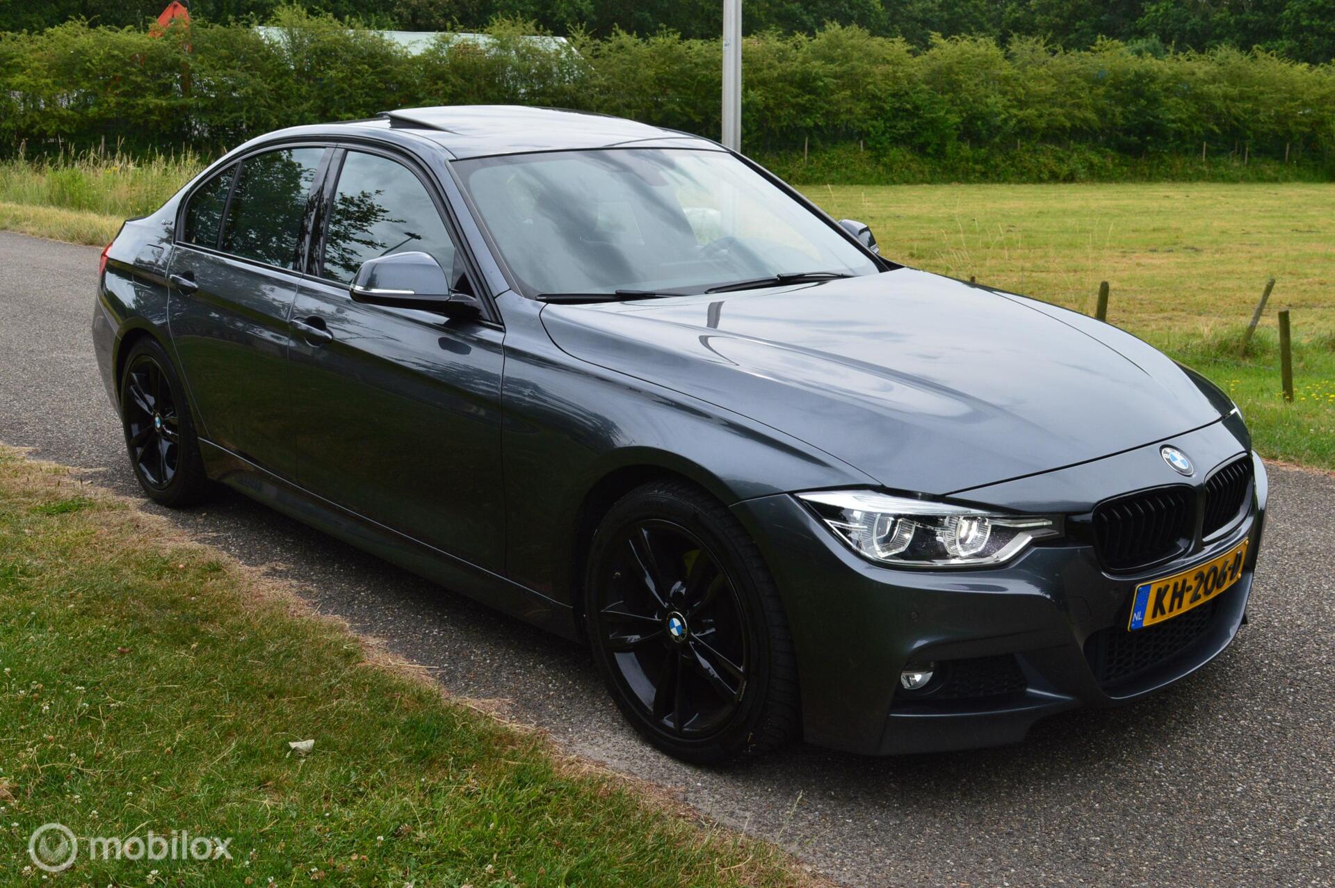 Foto van BMW 330e