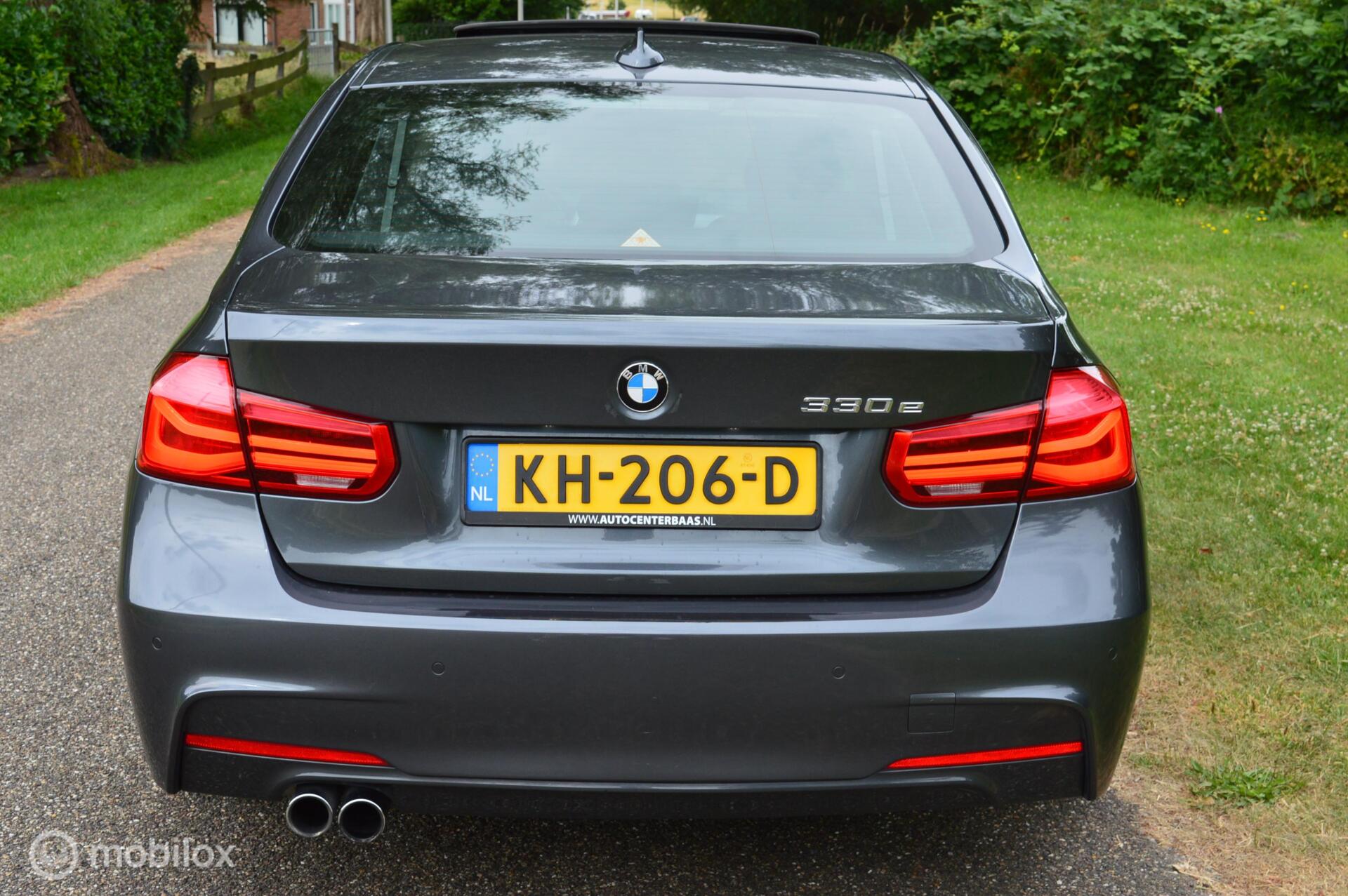 Foto van BMW 330e