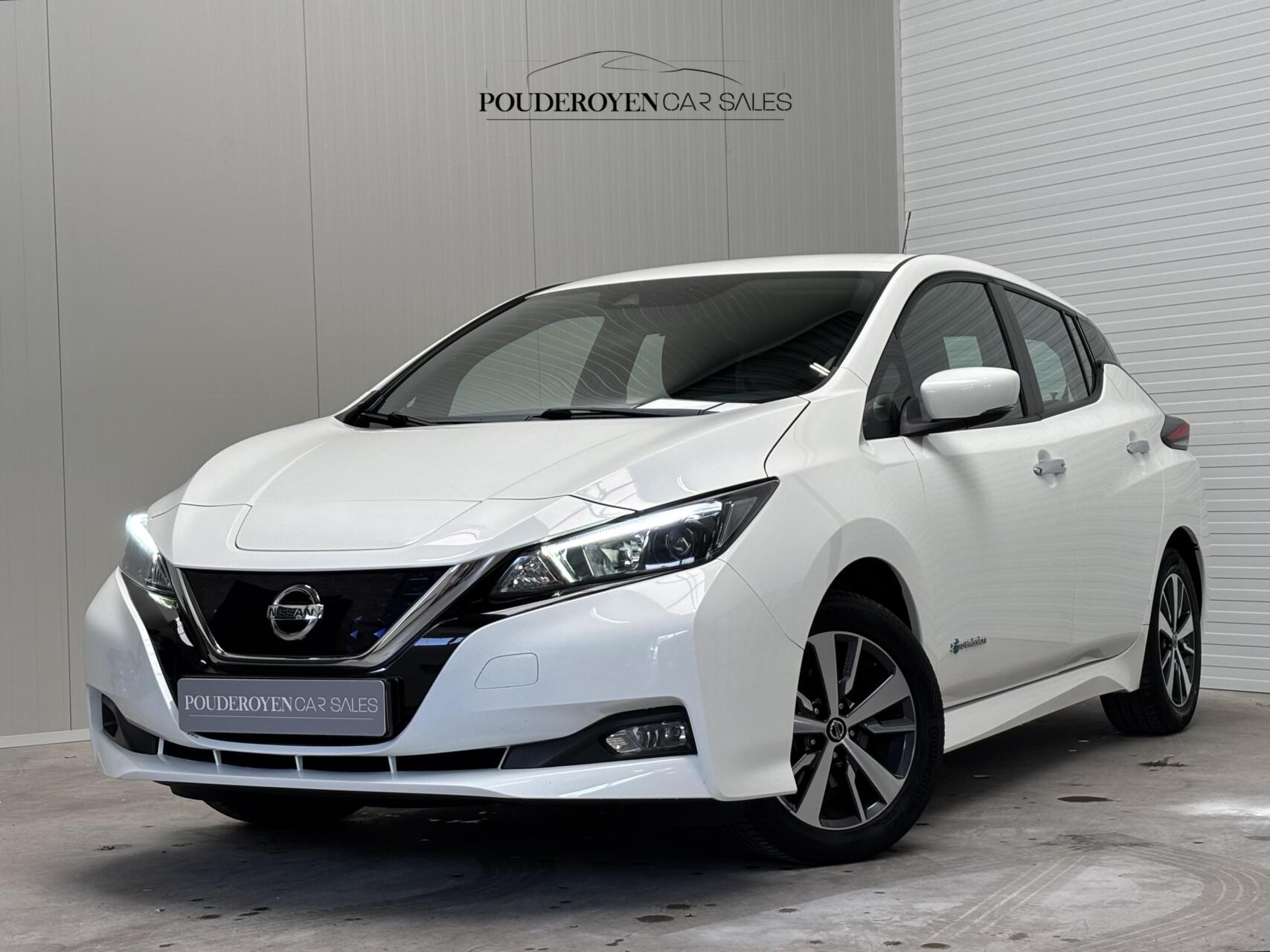 Nissan Nissan Leaf 40kwh Acenta 40 kWh / SOH 90% / Camera / Carplay / Adop. cruise / NL Auto / Rijklaar! 2021 - voorkant