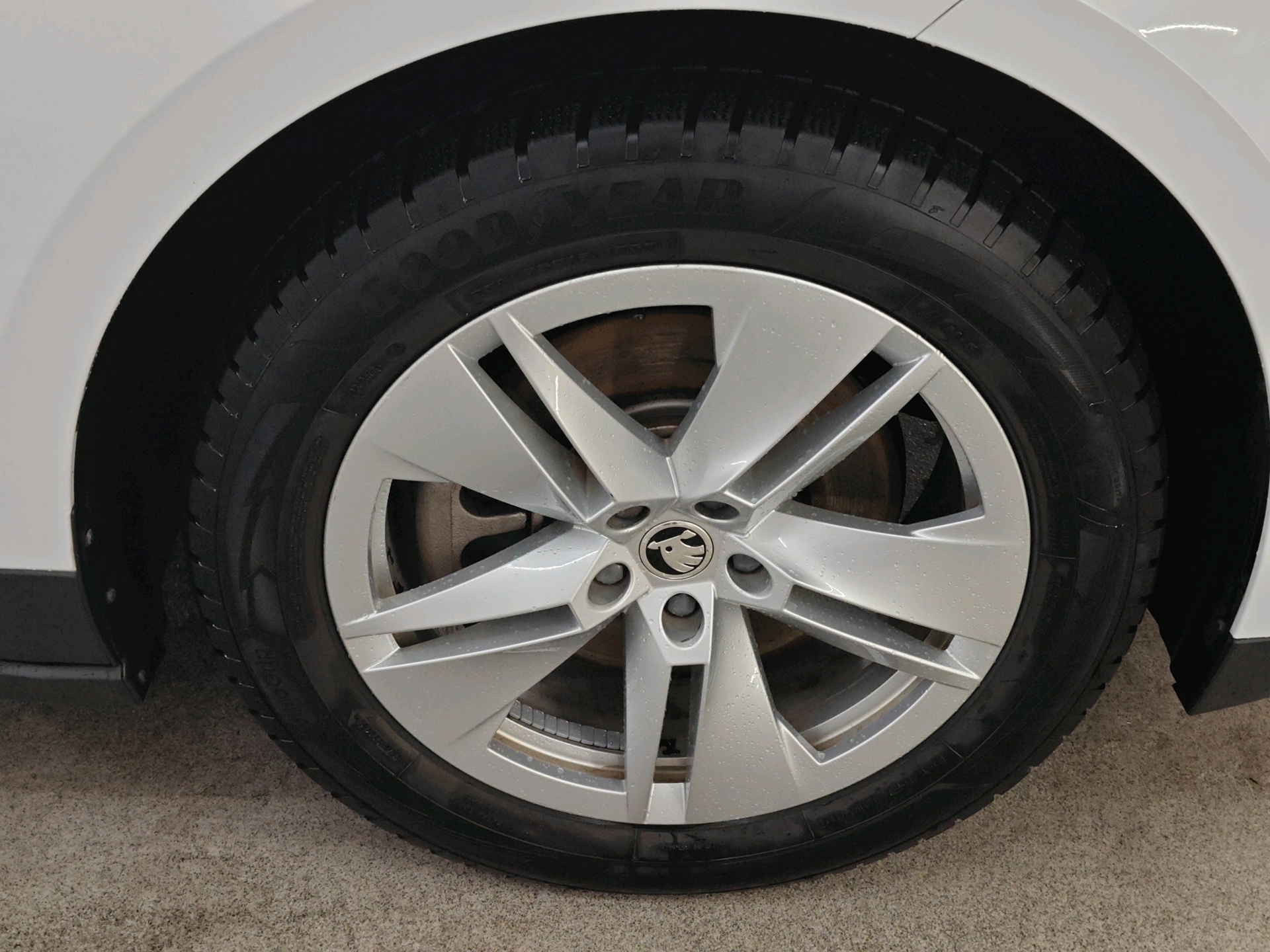 Foto van Skoda Enyaq 80