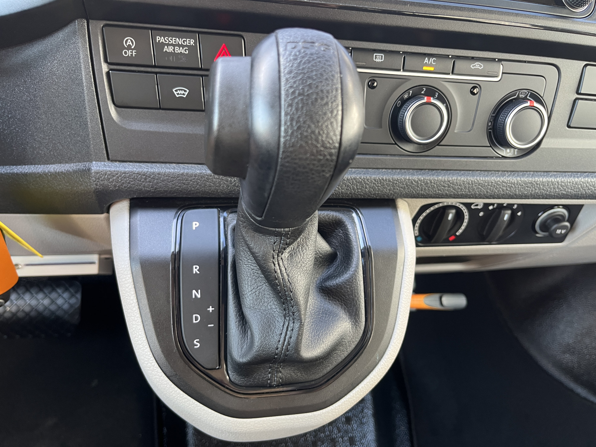 Foto van Volkswagen Transporter Kombi
