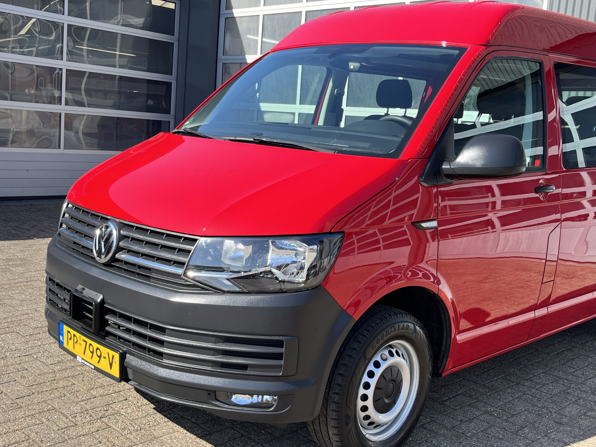 Foto van Volkswagen Transporter Kombi