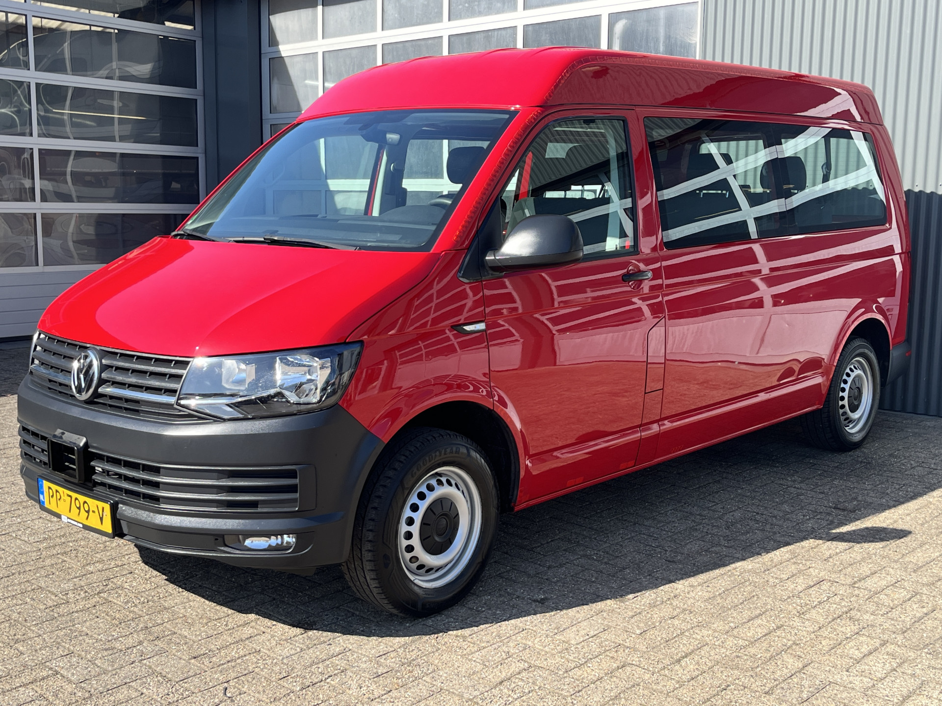 Foto van Volkswagen Transporter Kombi