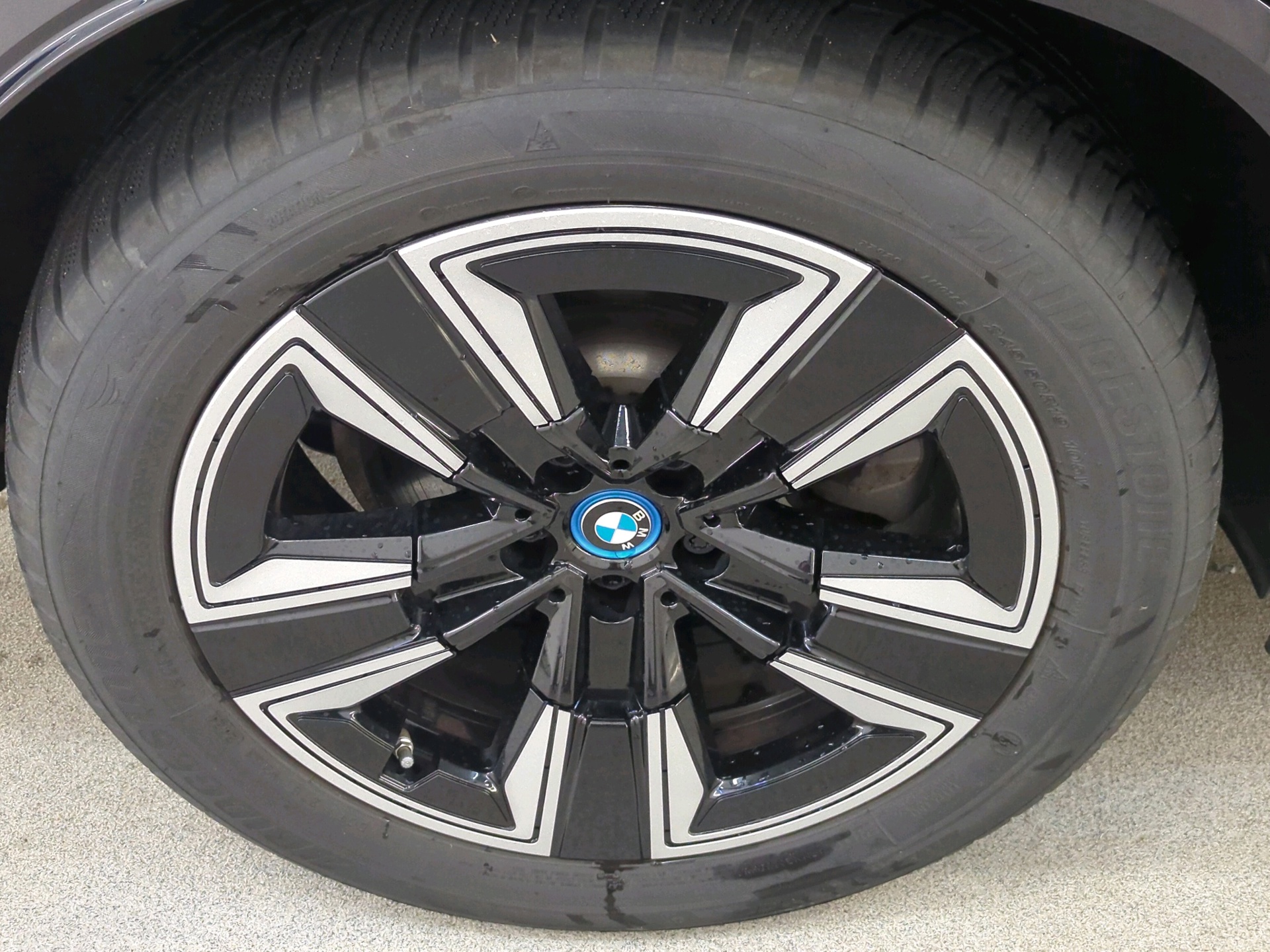 Foto van BMW Ix3