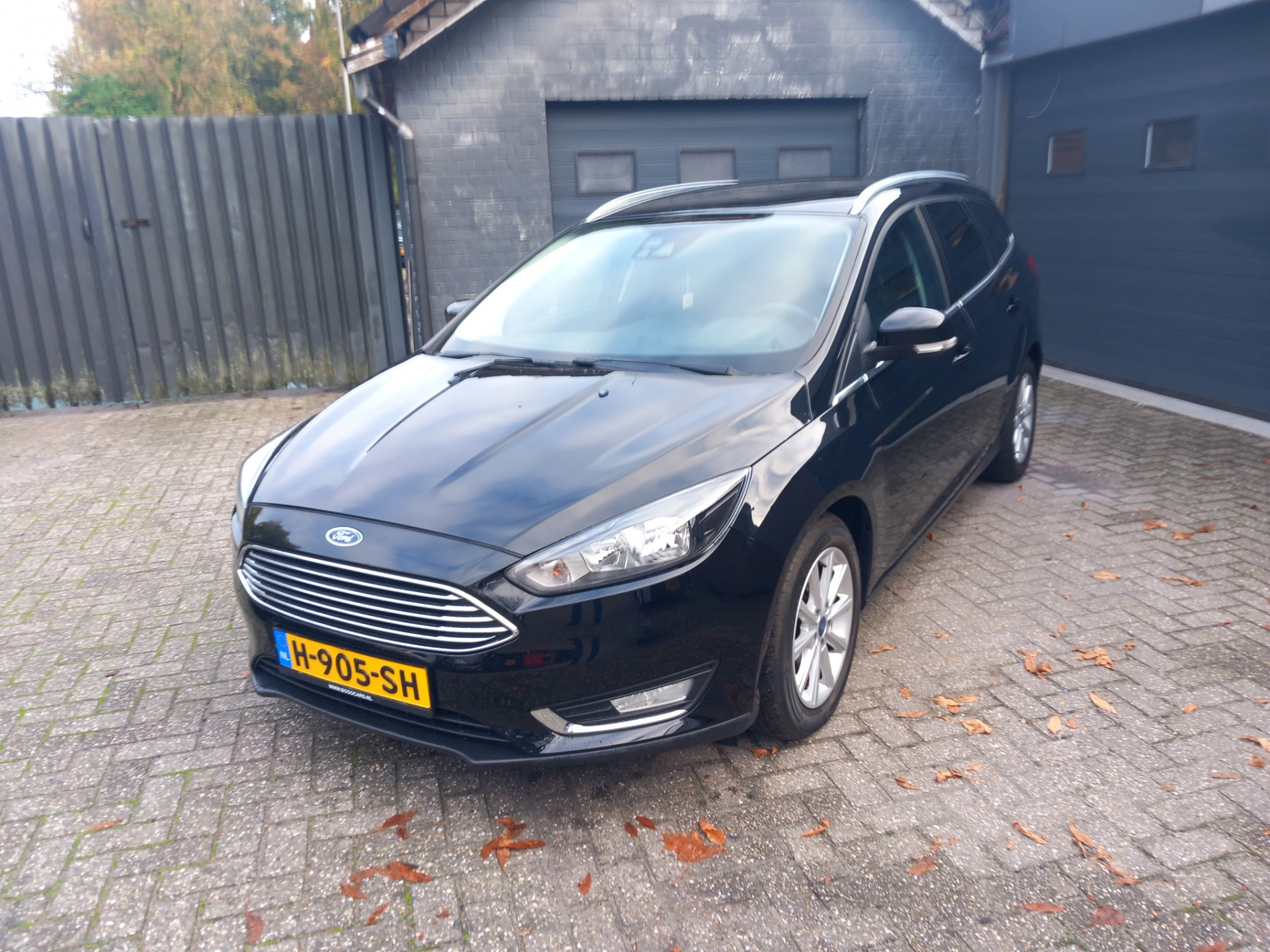 Ford Focus 1.5 Titanium Edition.150 pk,Cruise control,Navigatie,Climate control,Stoel+struur+voorruitverwarming,PDC,V+A. 2015 - voorkant