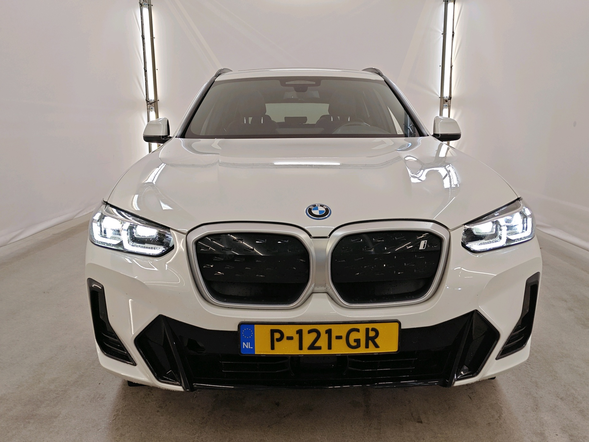 Foto van BMW Ix3