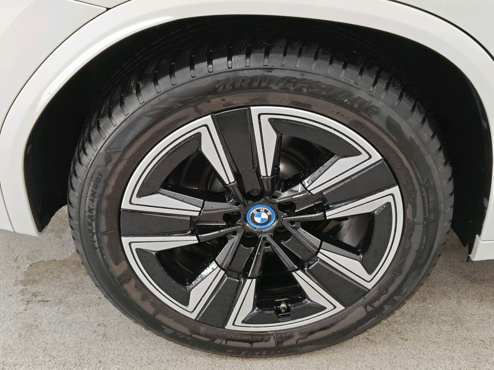 Foto van BMW Ix3
