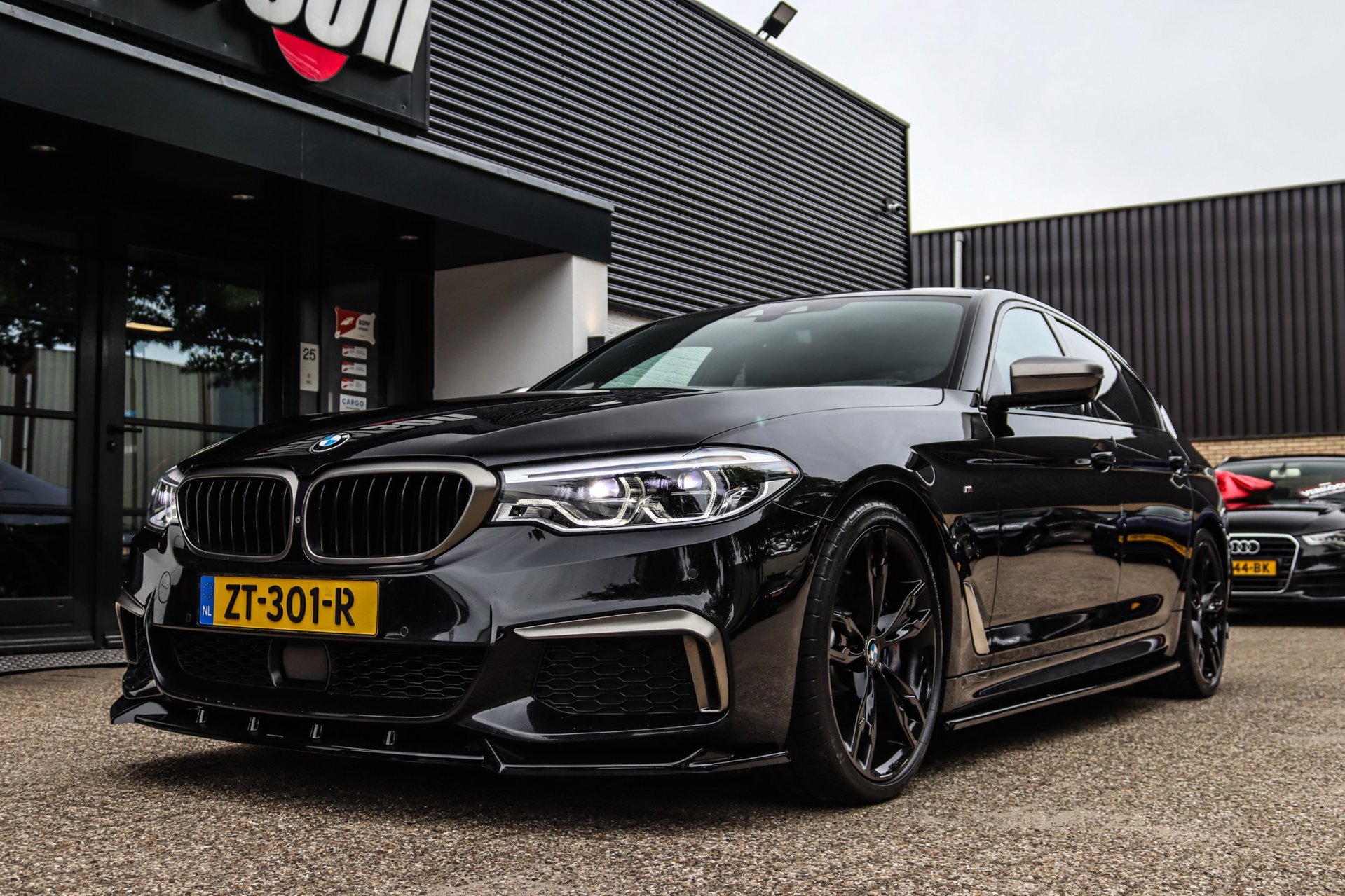 Foto van BMW M550i xDrive