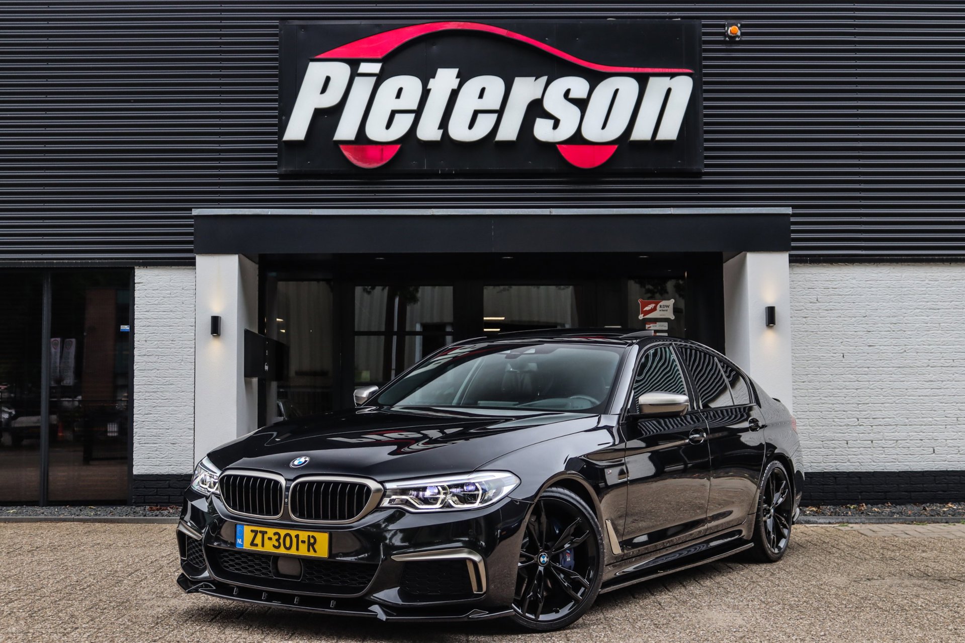Foto van BMW M550i xDrive