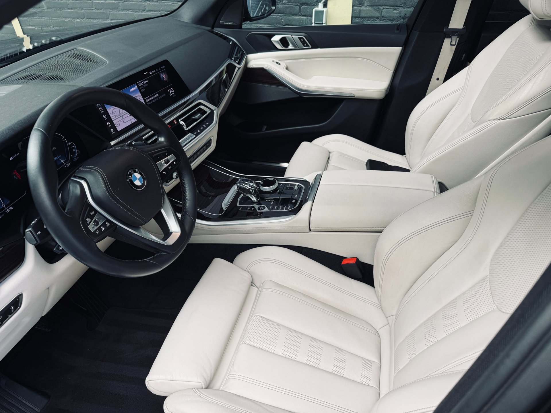 Foto van BMW X5 Xdrive45e