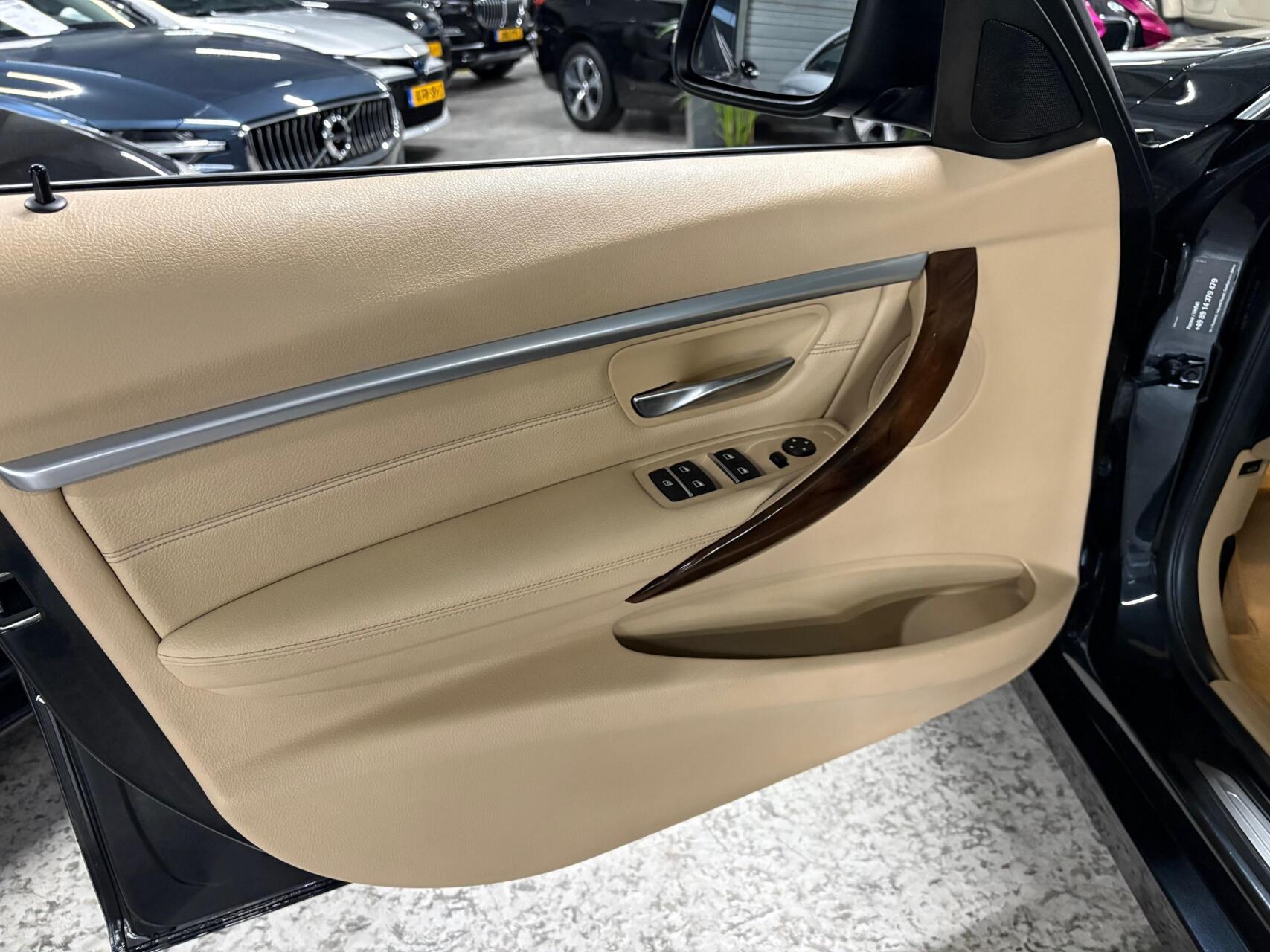 Foto van BMW 320i