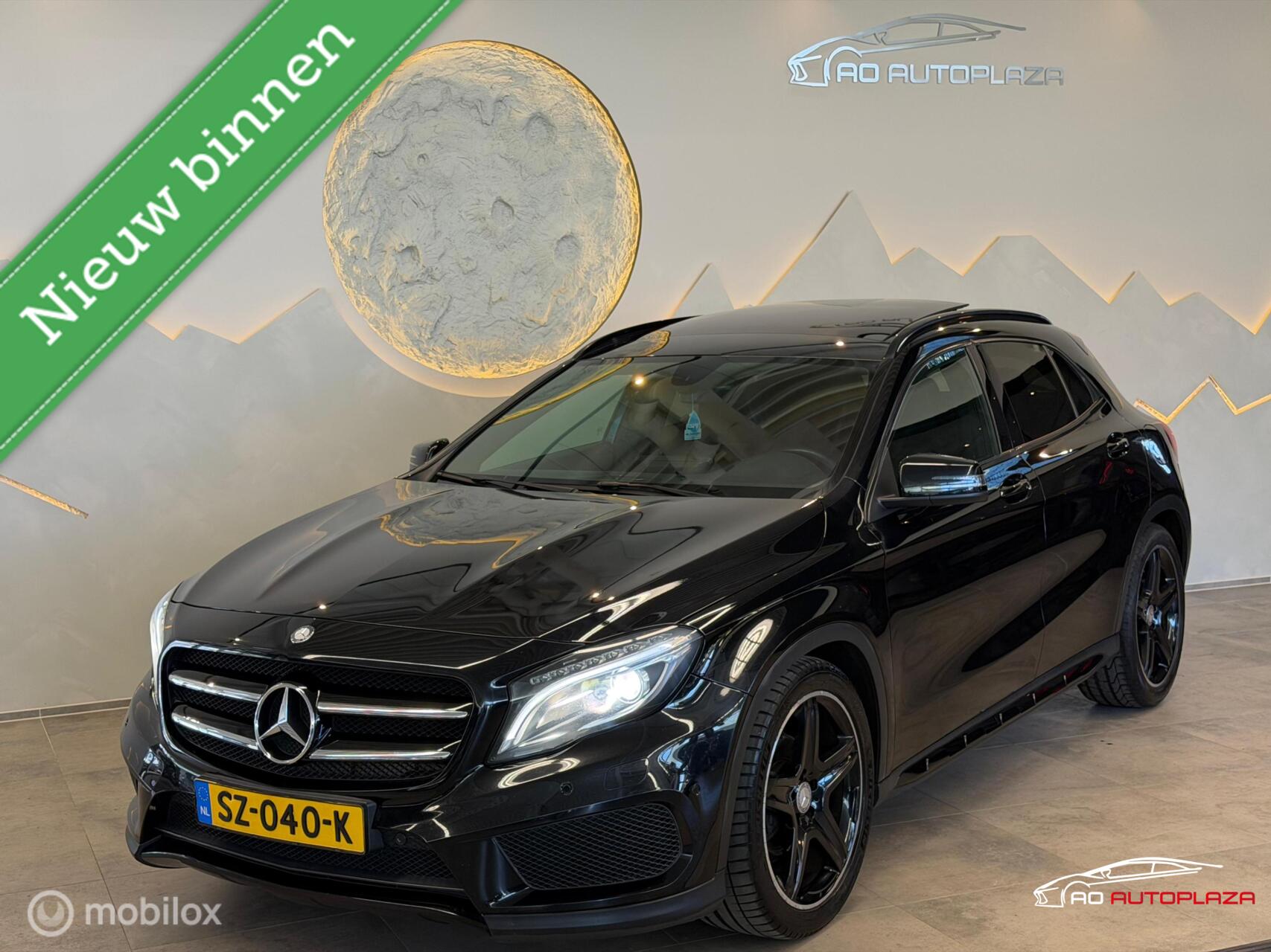 Mercedes-Benz Gla 200 200 Panorama/Stoelverwarming/Leer/Elektr. kofferbak 2015 - voorkant