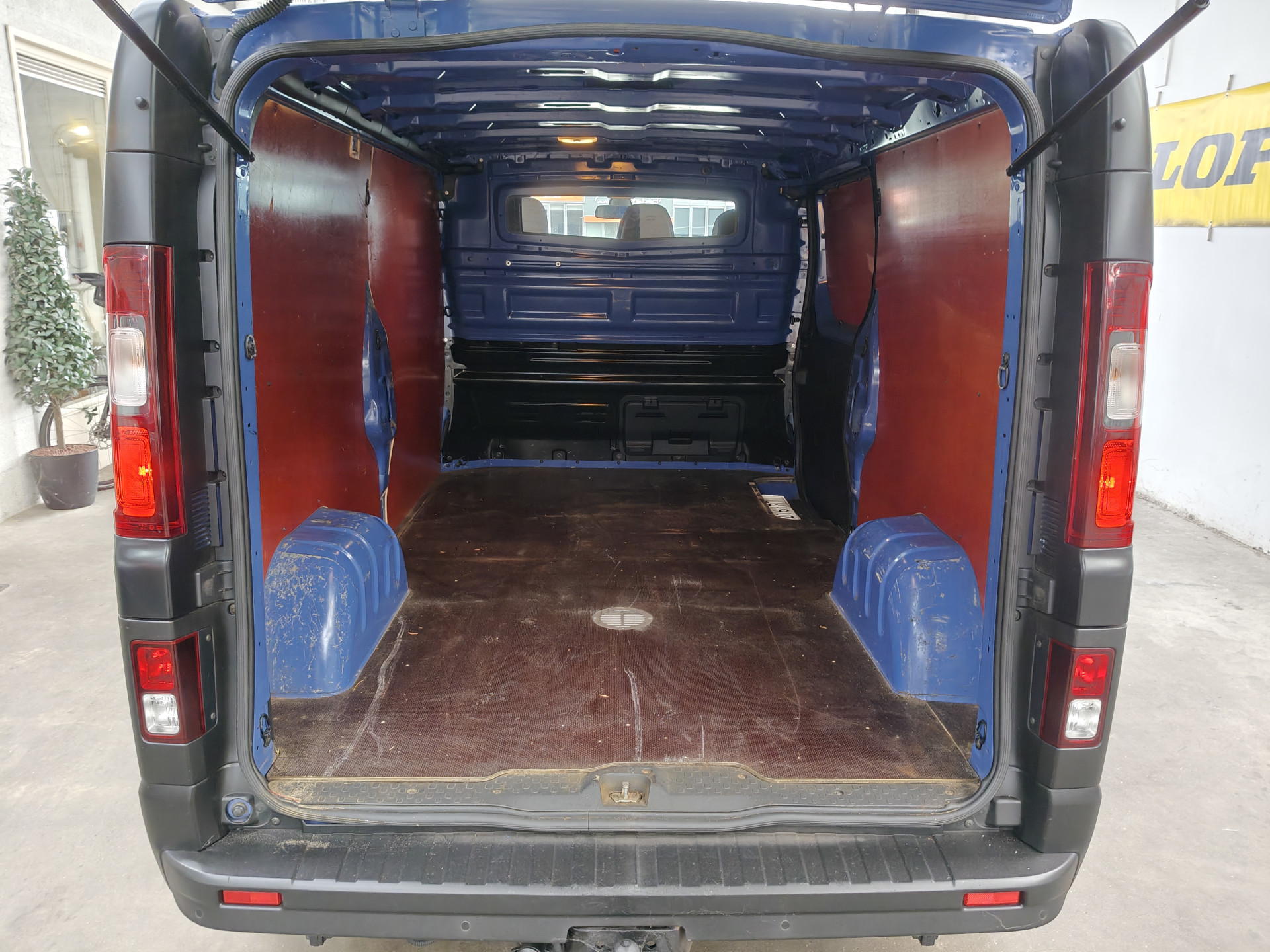 Foto van Opel Vivaro-b
