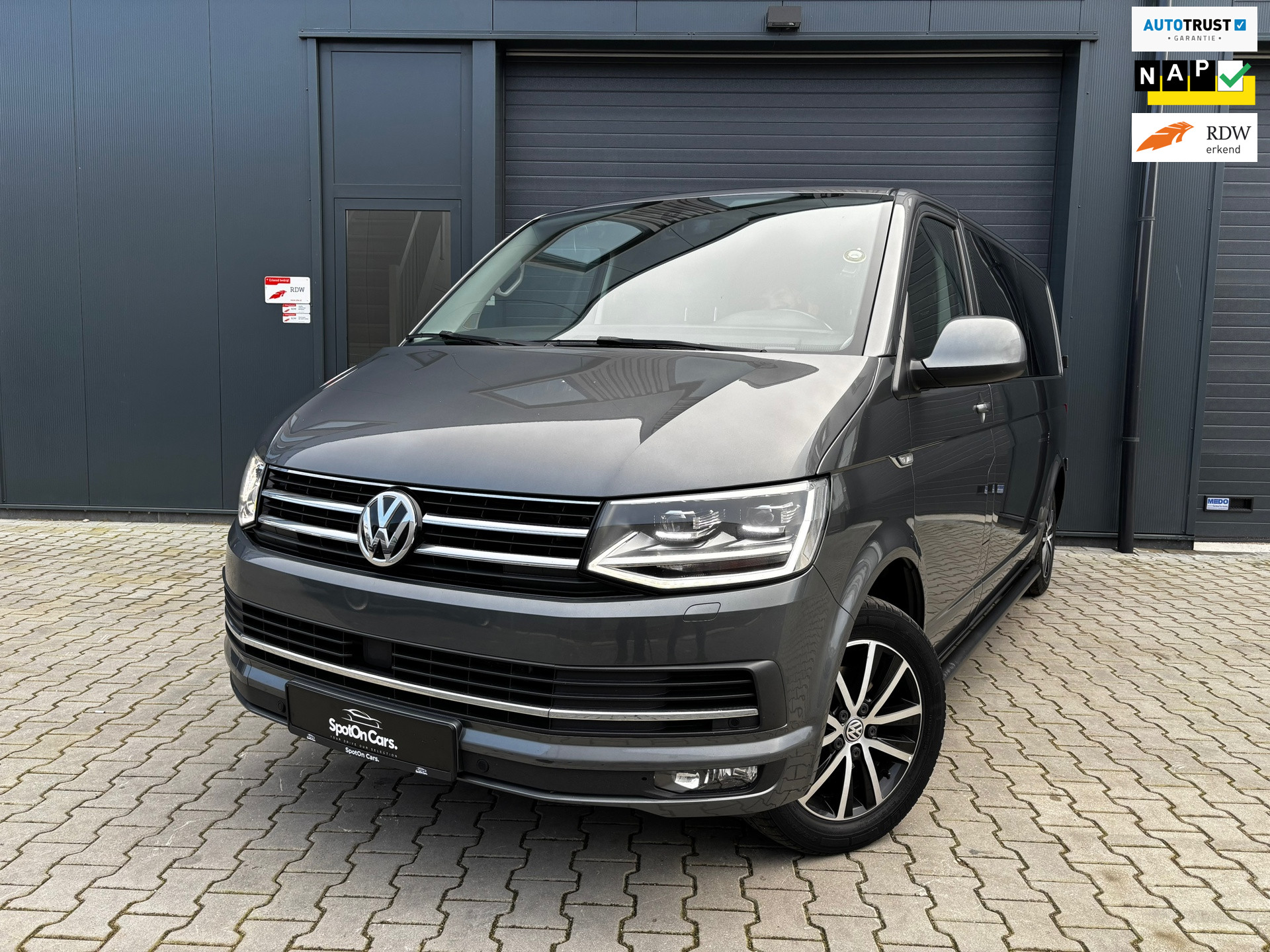 Volkswagen Transporter 2.0 TDI L2H1 Dubbel Cabine Comfortline Plus 2019 - voorkant
