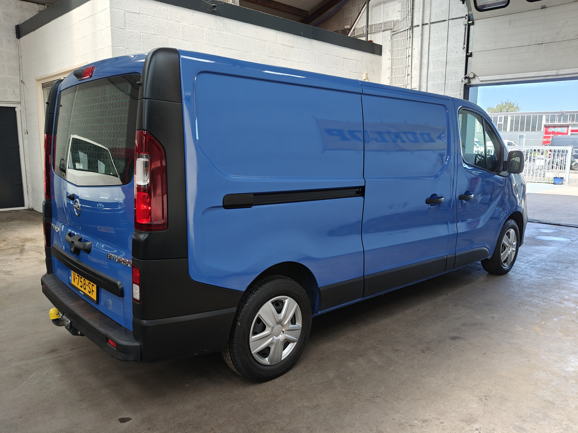 Foto van Opel Vivaro-b