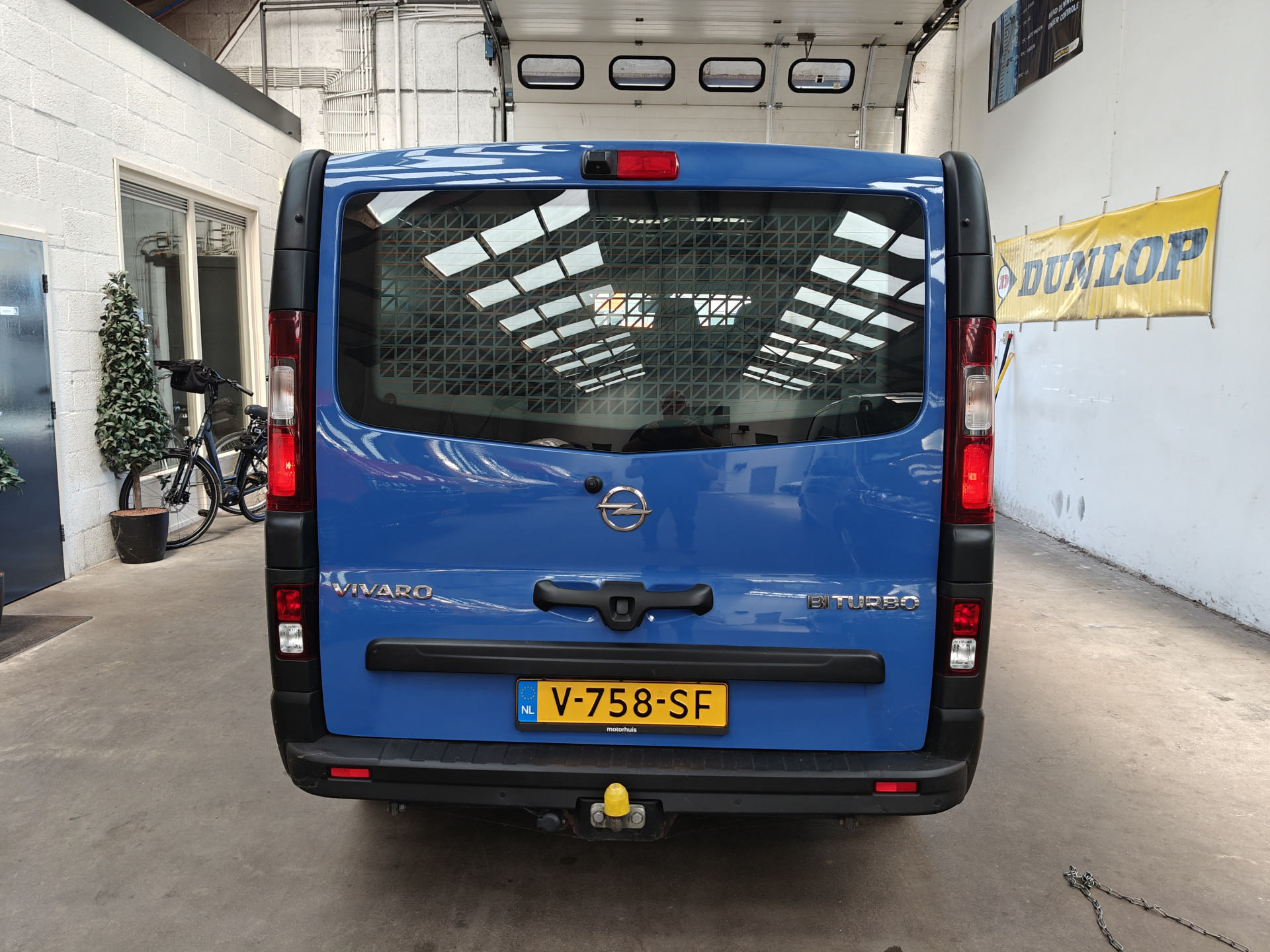 Foto van Opel Vivaro-b