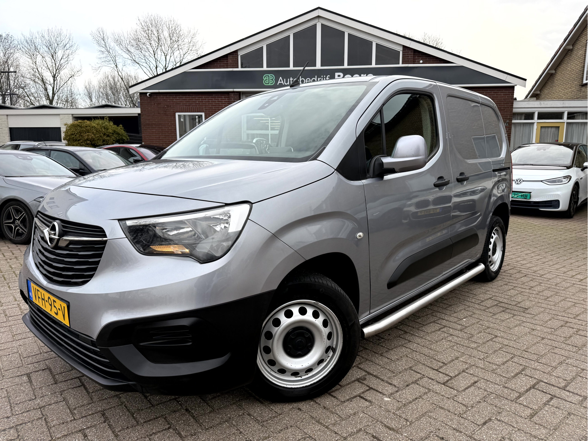 Opel Combo 1.5D L1H1 Edition + 2020 - voorkant
