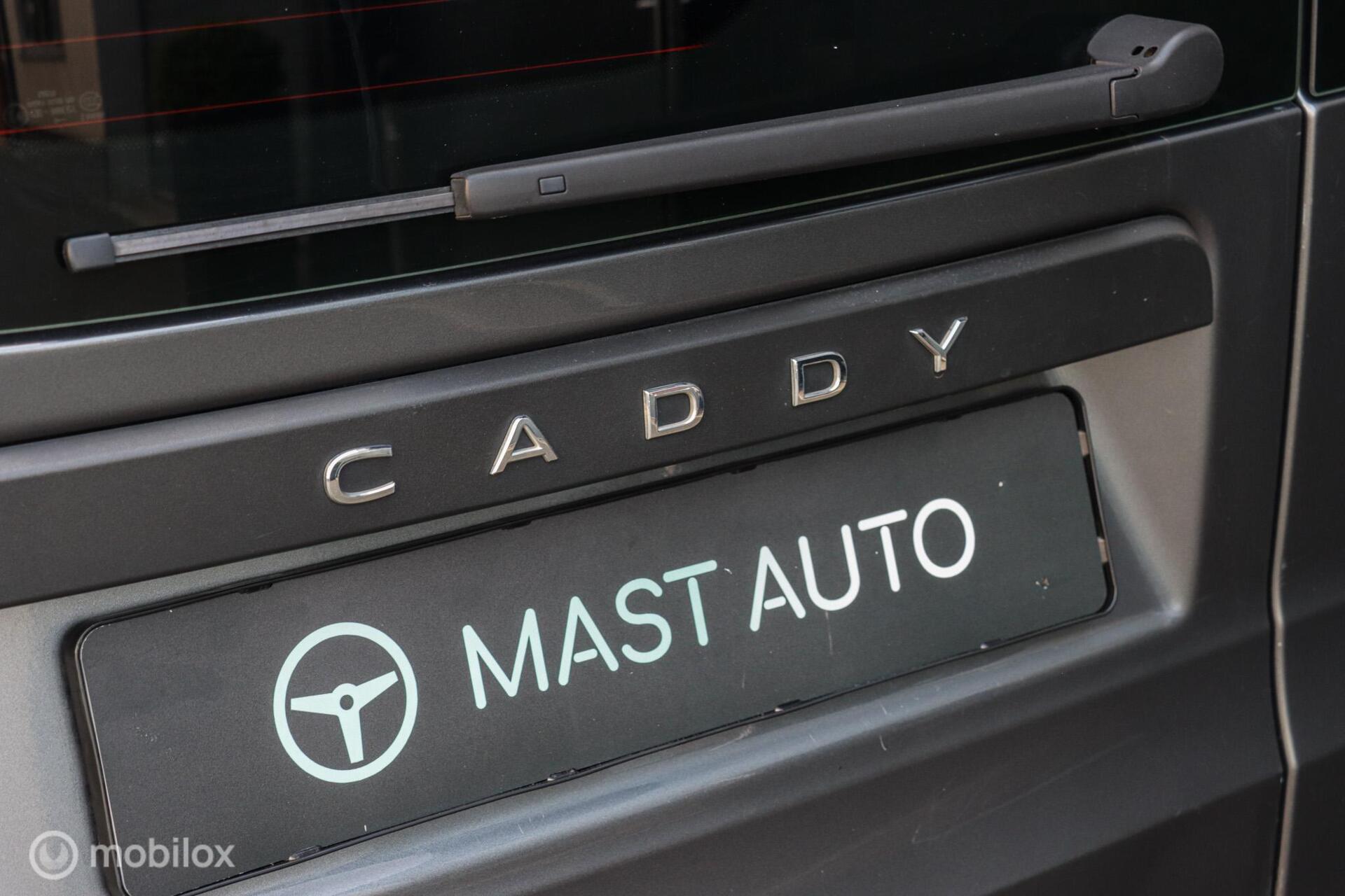 Foto van Volkswagen Caddy Modified Partition Wall