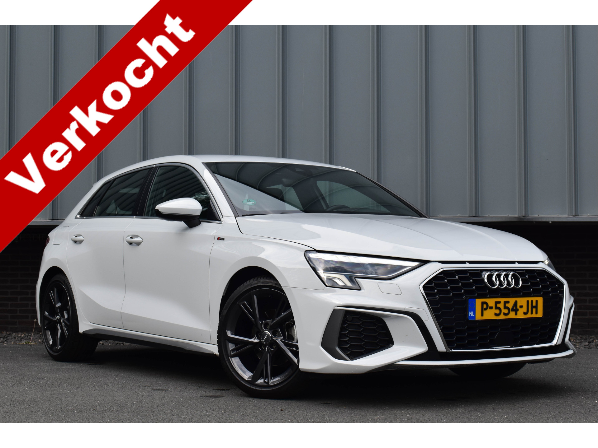 Audi A3 Sportback 35 TFSI S-Line | ACC | Carplay | Trekhaak | Virtual | Navi 2022 - voorkant