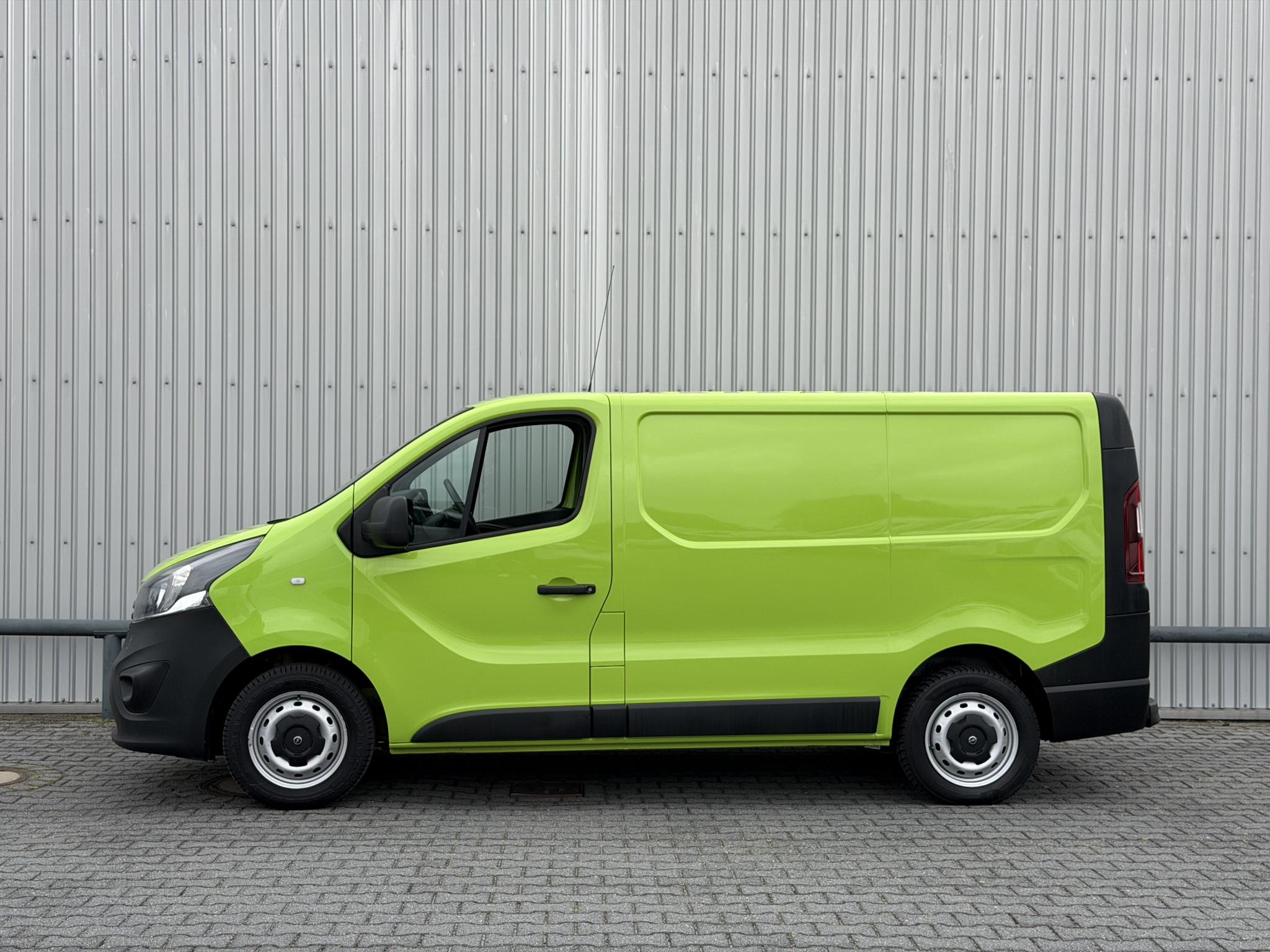 Foto van Opel Vivaro-b