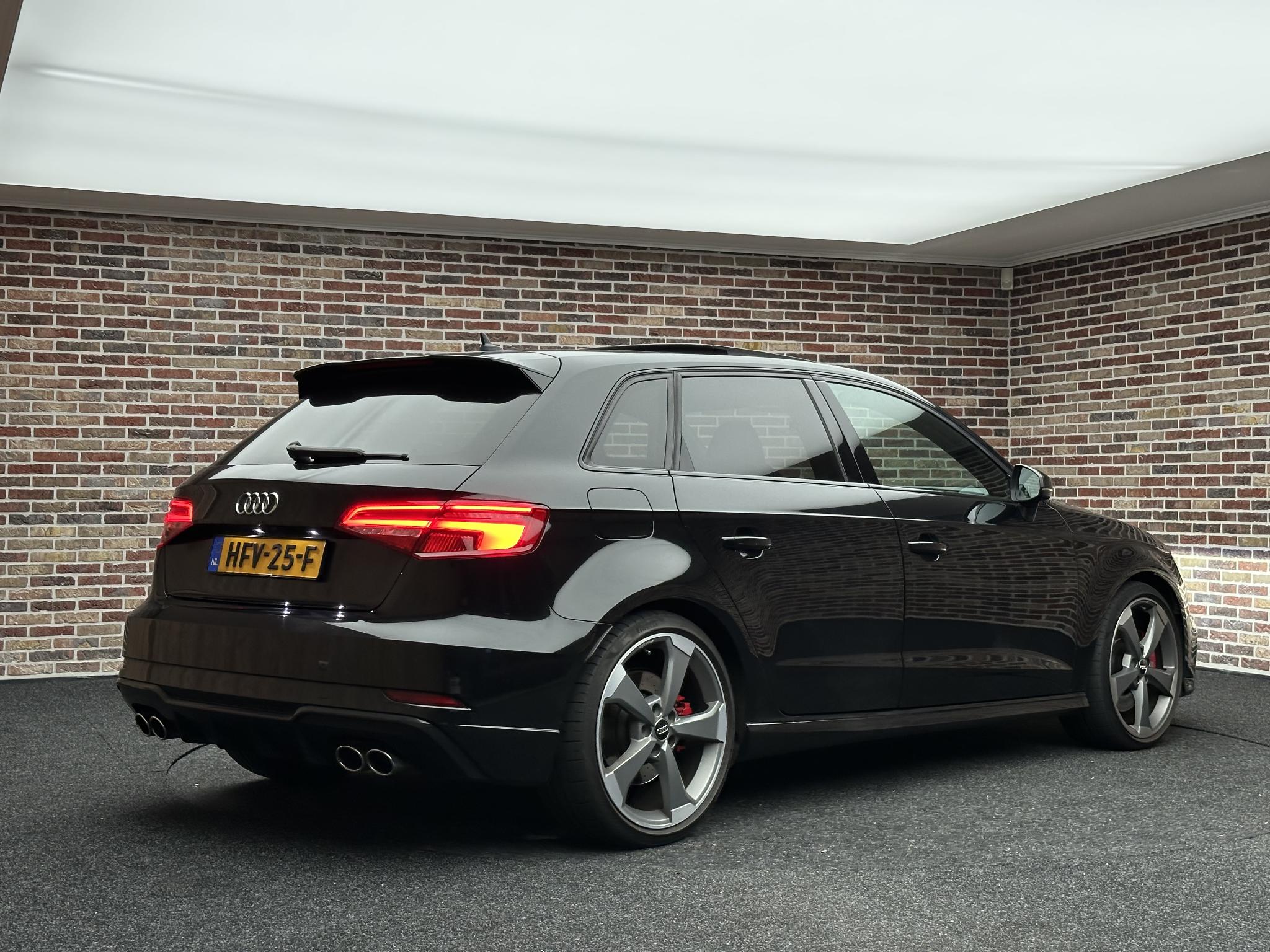Foto van Audi S3 Sportback