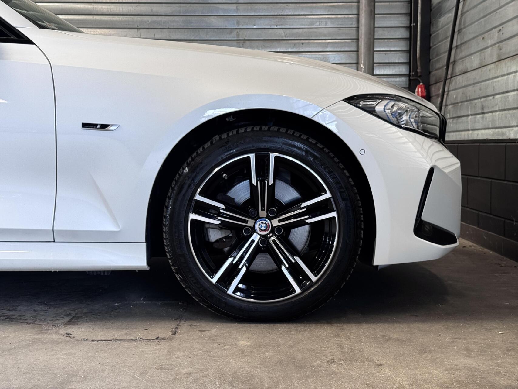 Foto van BMW 330e xDrive