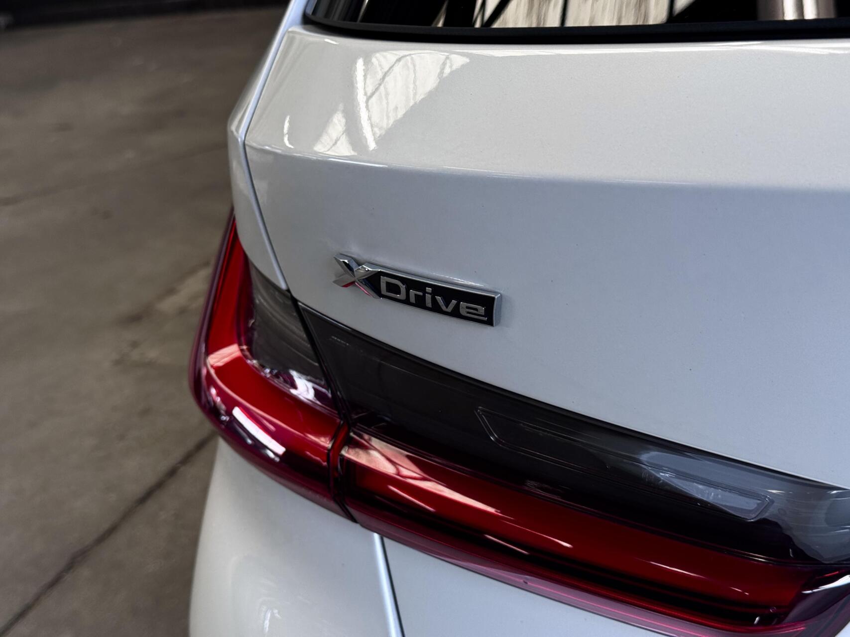 Foto van BMW 330e xDrive