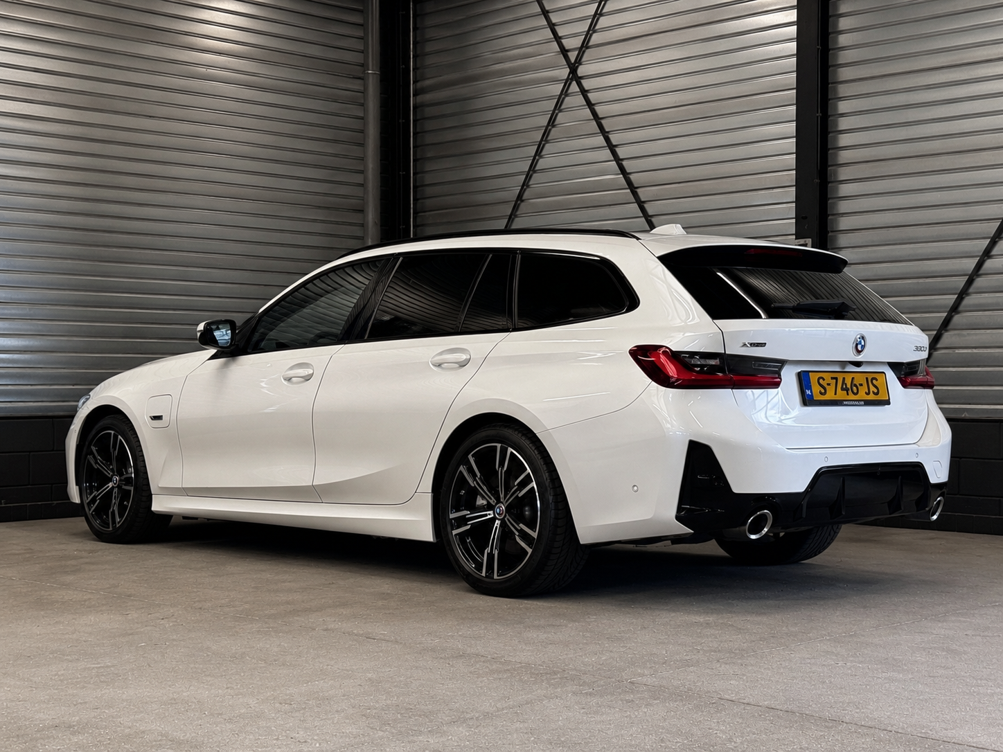 Foto van BMW 330e xDrive