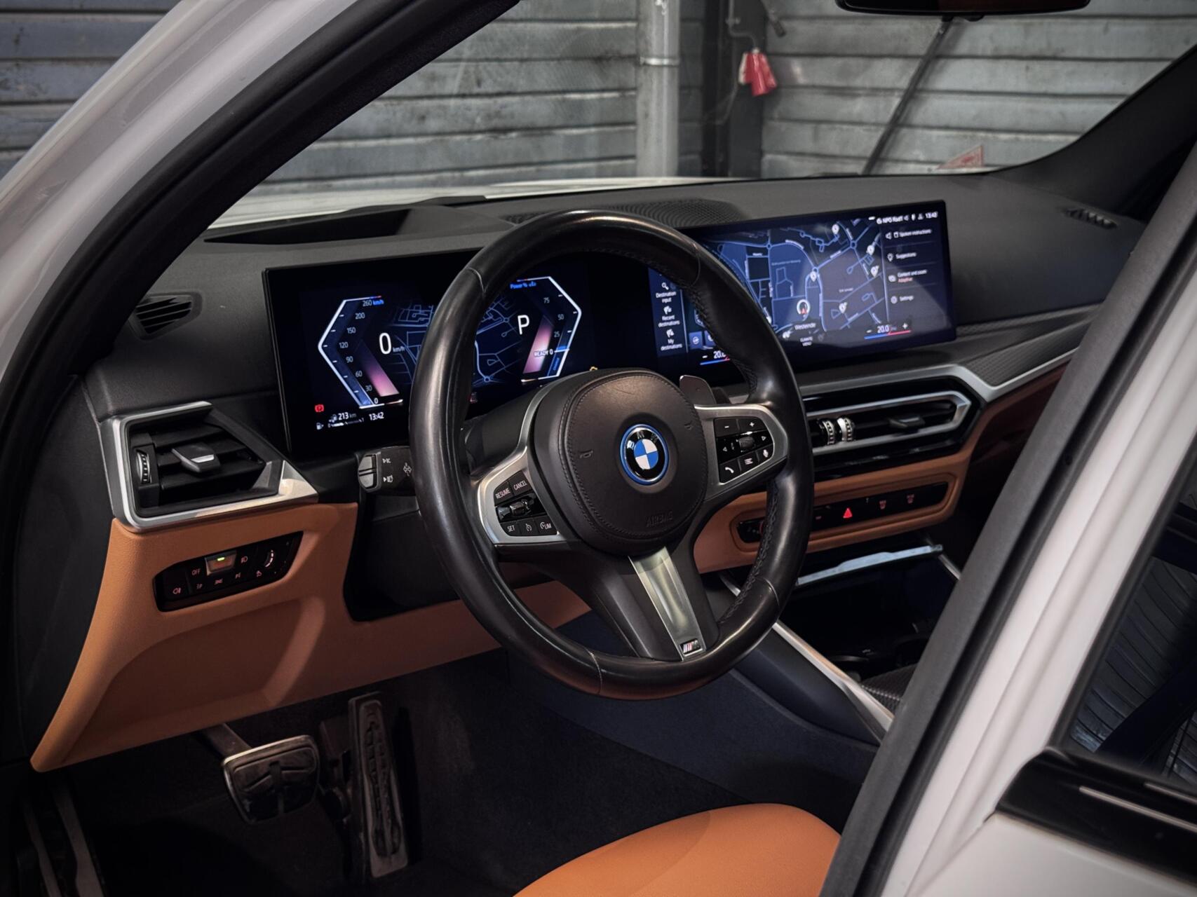 Foto van BMW 330e xDrive