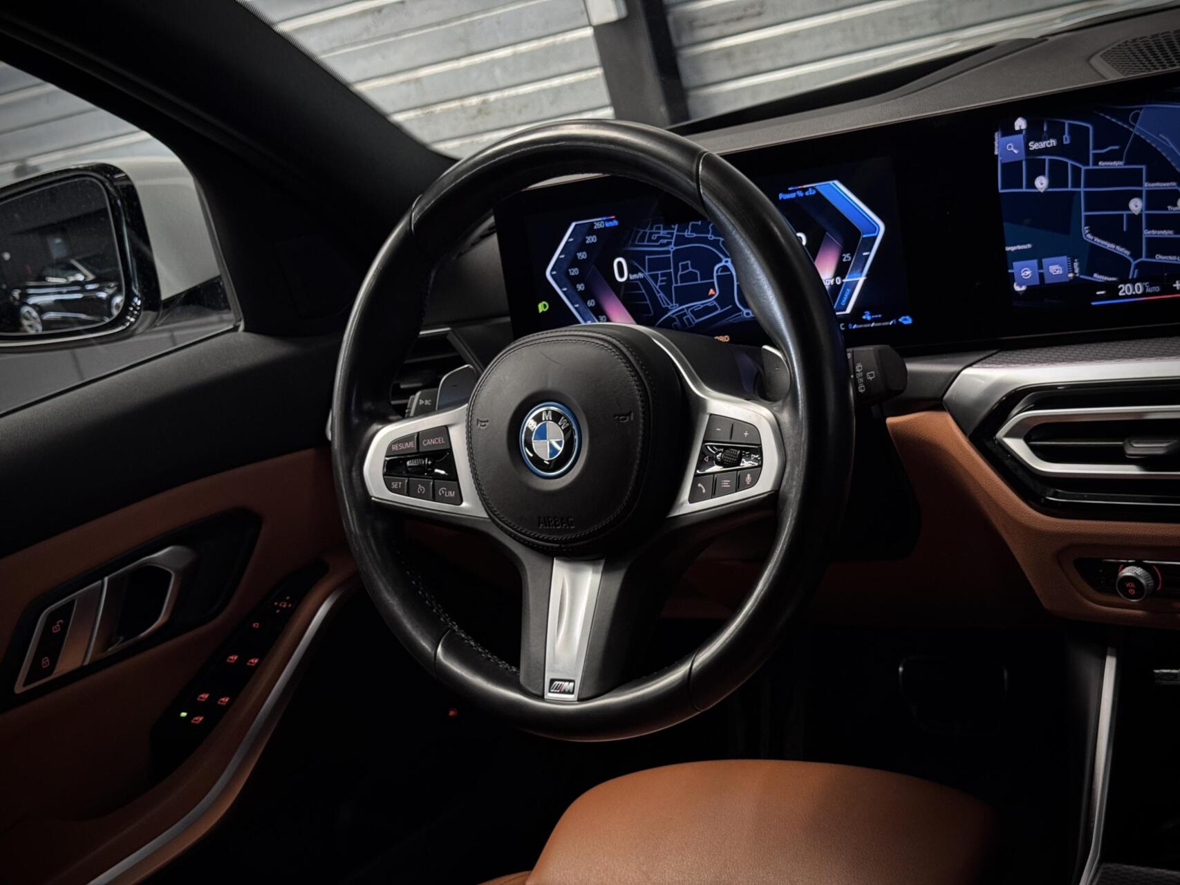 Foto van BMW 330e xDrive