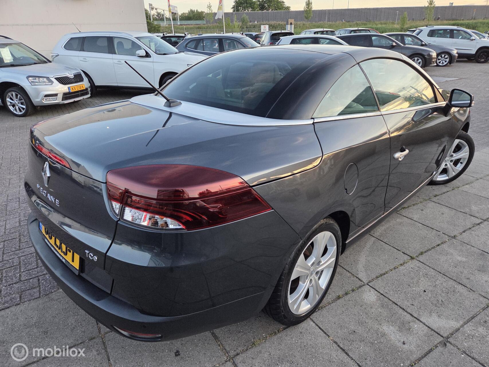 Foto van Renault Mégane Coupé-cabriolet