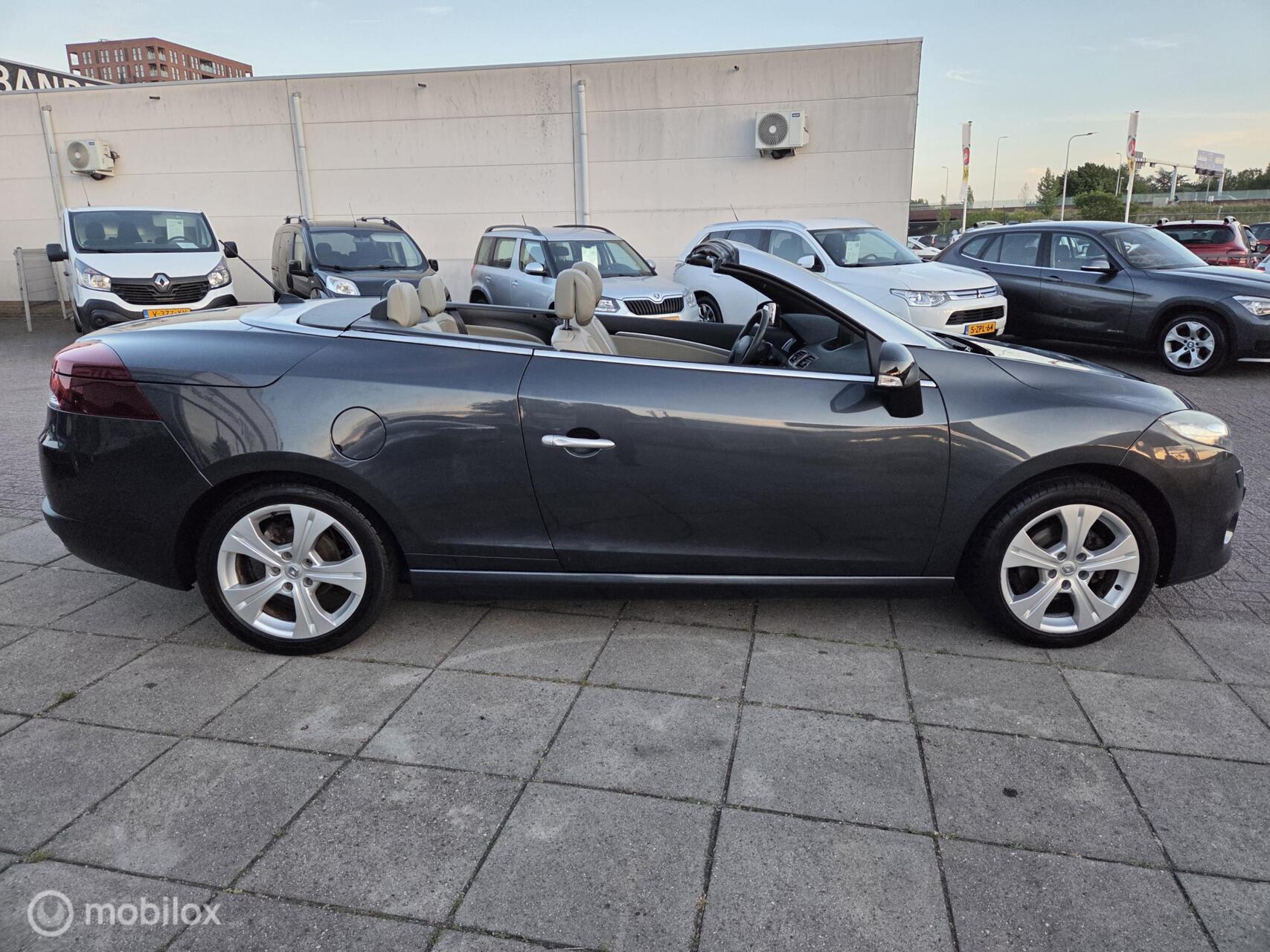 Foto van Renault Mégane Coupé-cabriolet